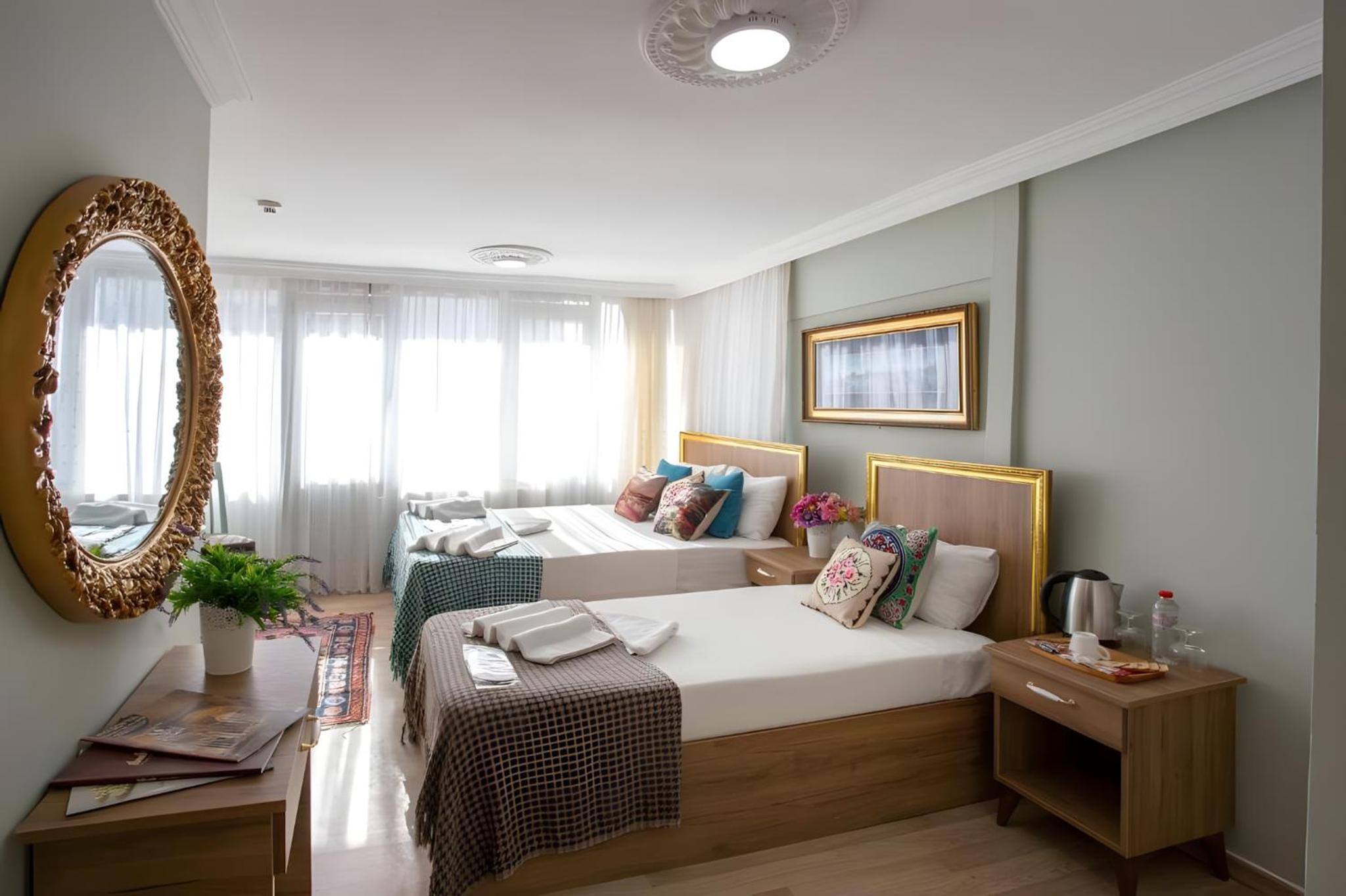 Deluxe Triple Room photo 3
