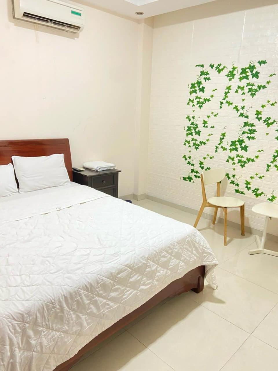 Deluxe Room (2 Adults + 1 Child)
