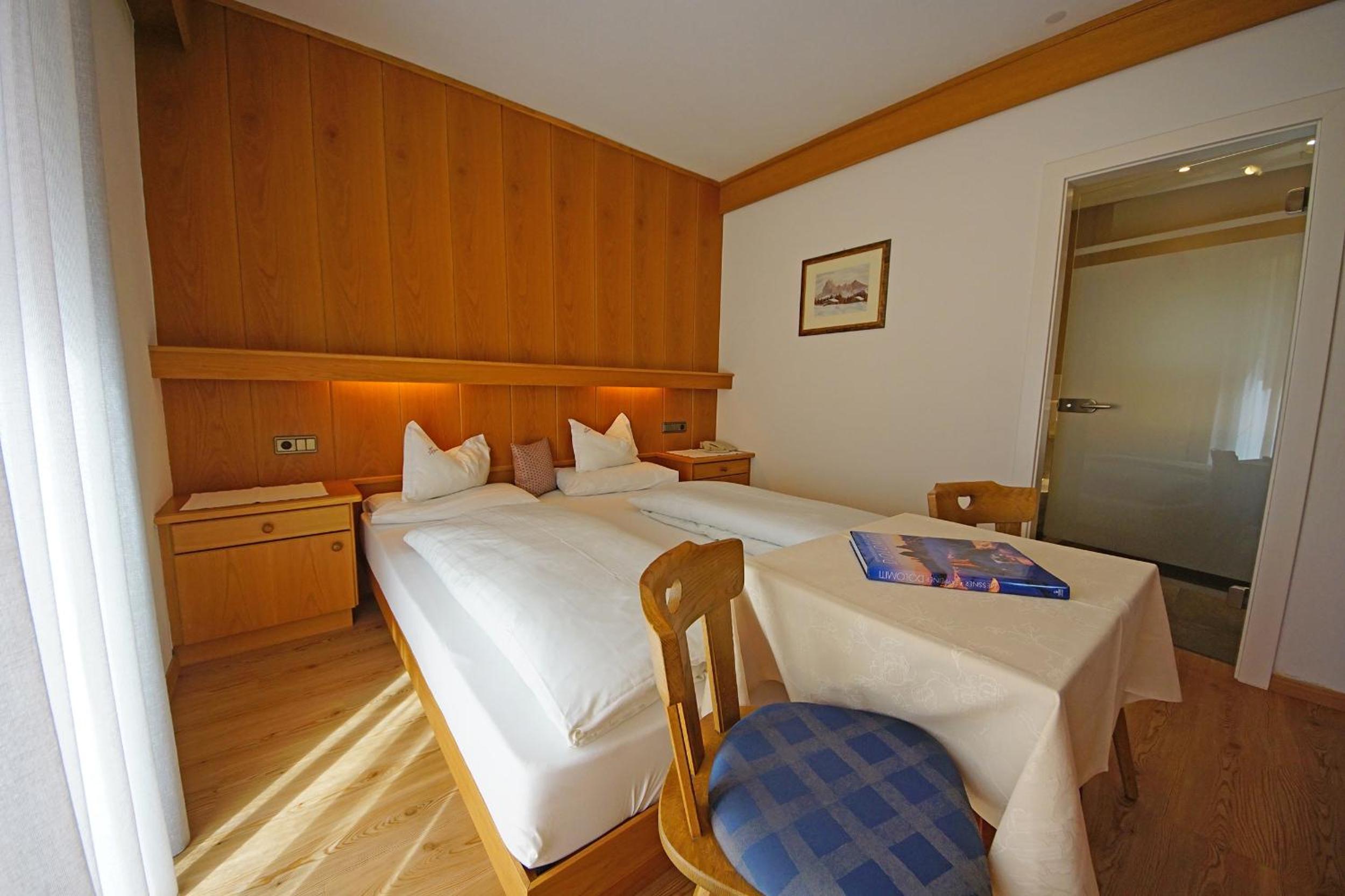 Double Or Twin Room With Balcony photo 3