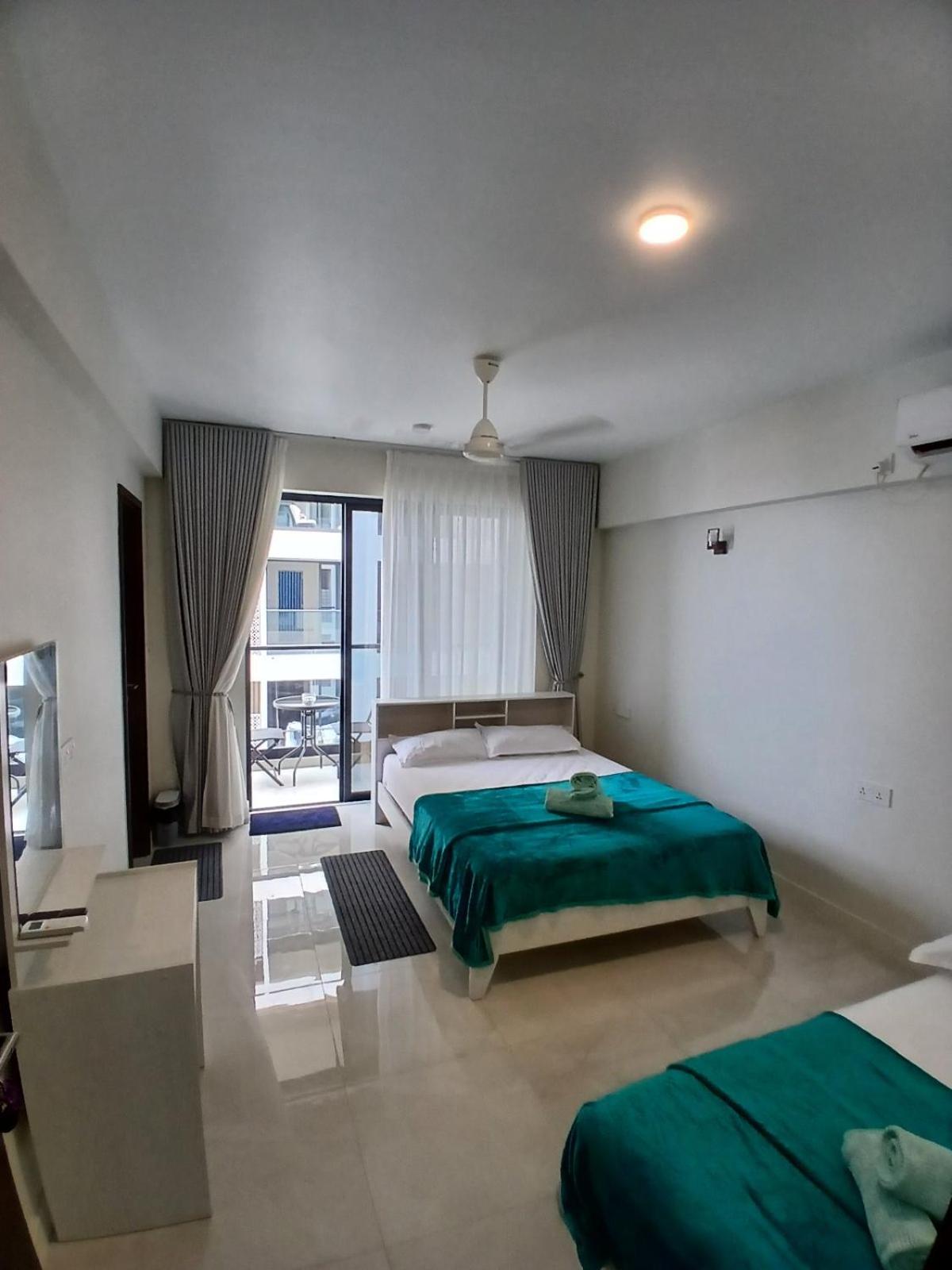 Three-Bedroom Premium Apartment with Balcony photo 1