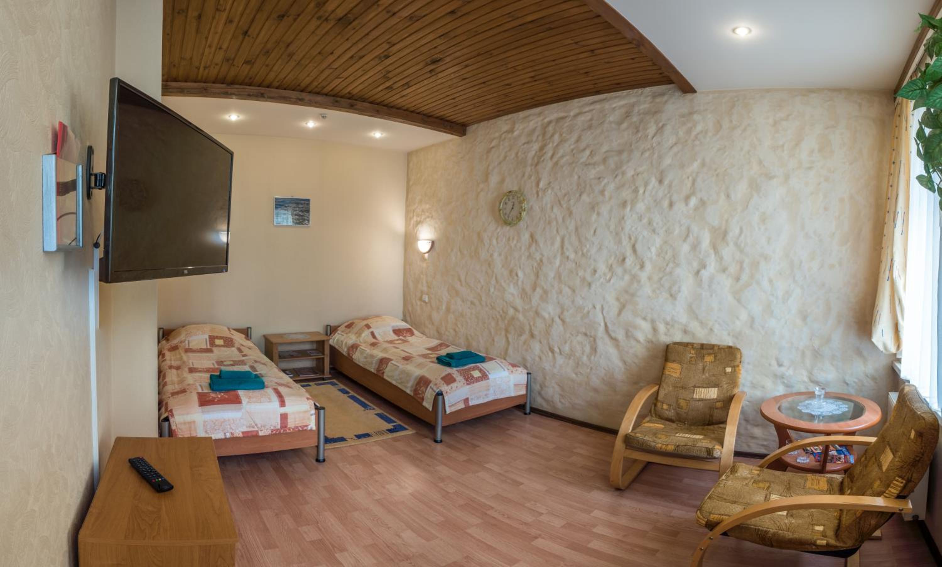 Twin Room - Photo 5