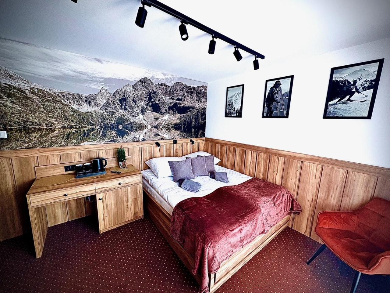 Deluxe Double Room with Balcony photo 2