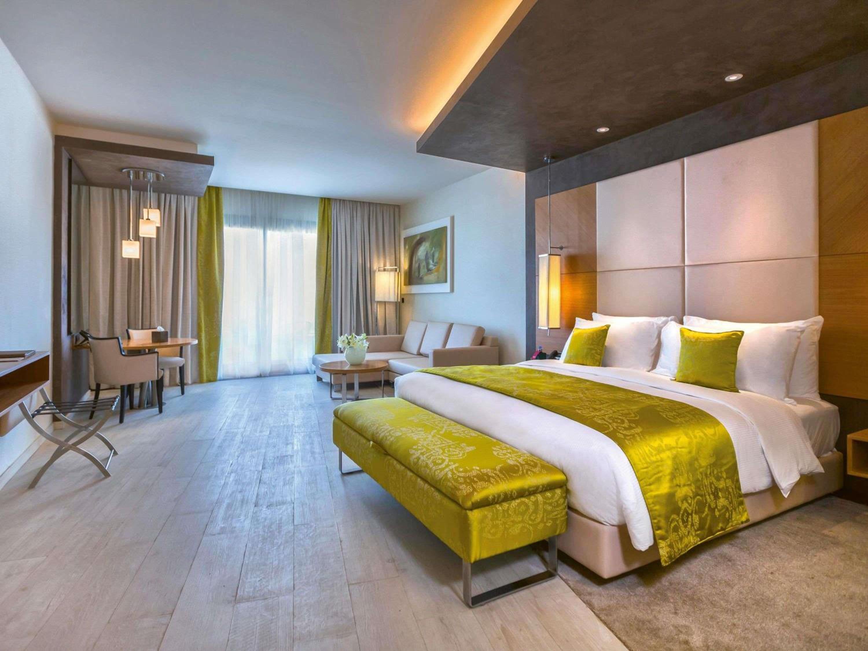 Superior King Room with Lake View