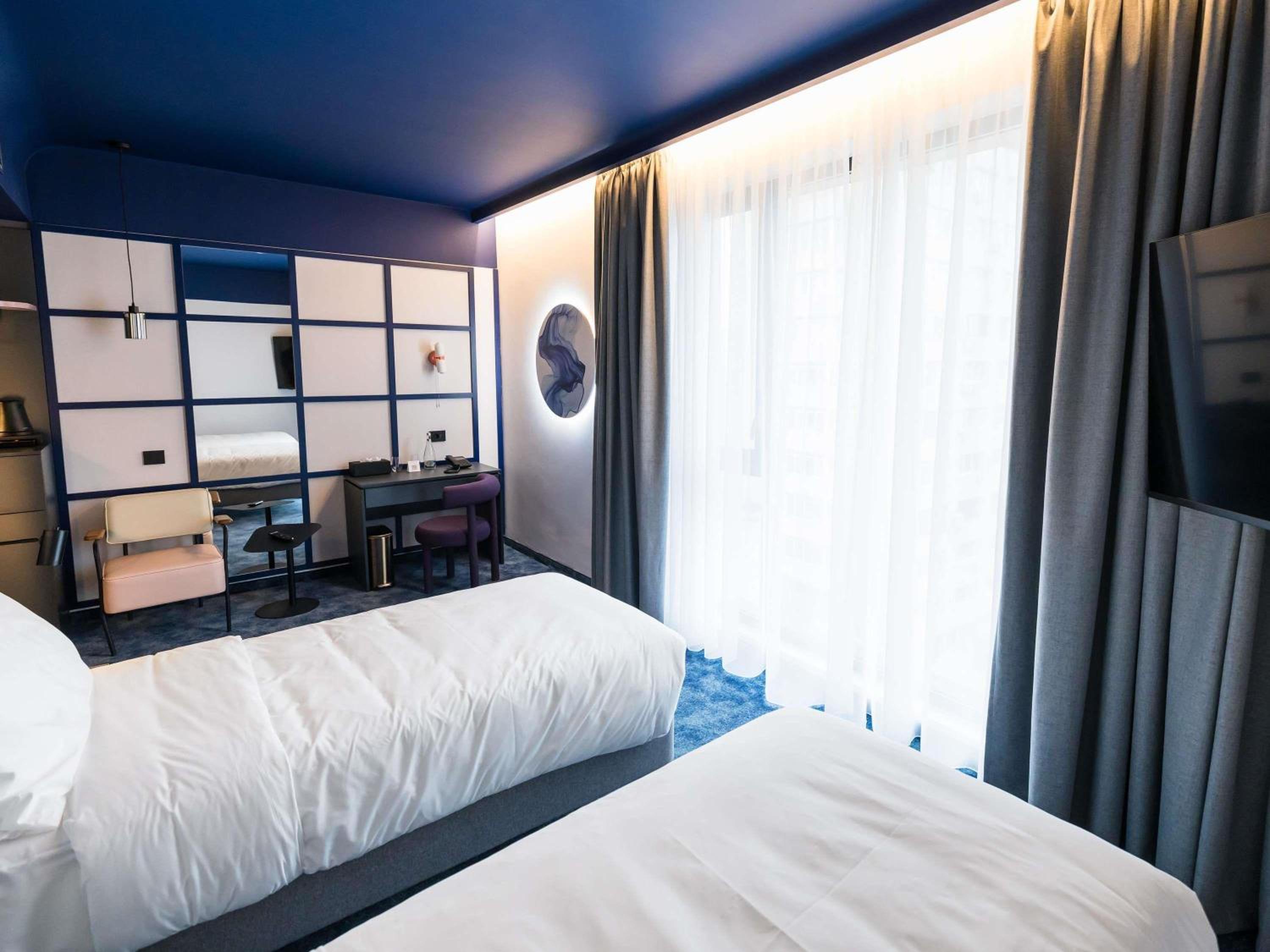 Classic Room with Two Single Beds