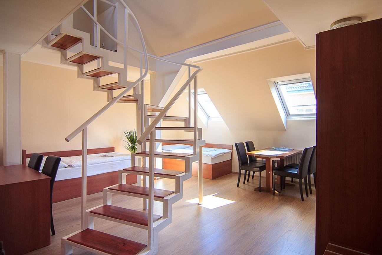 Standard Suite