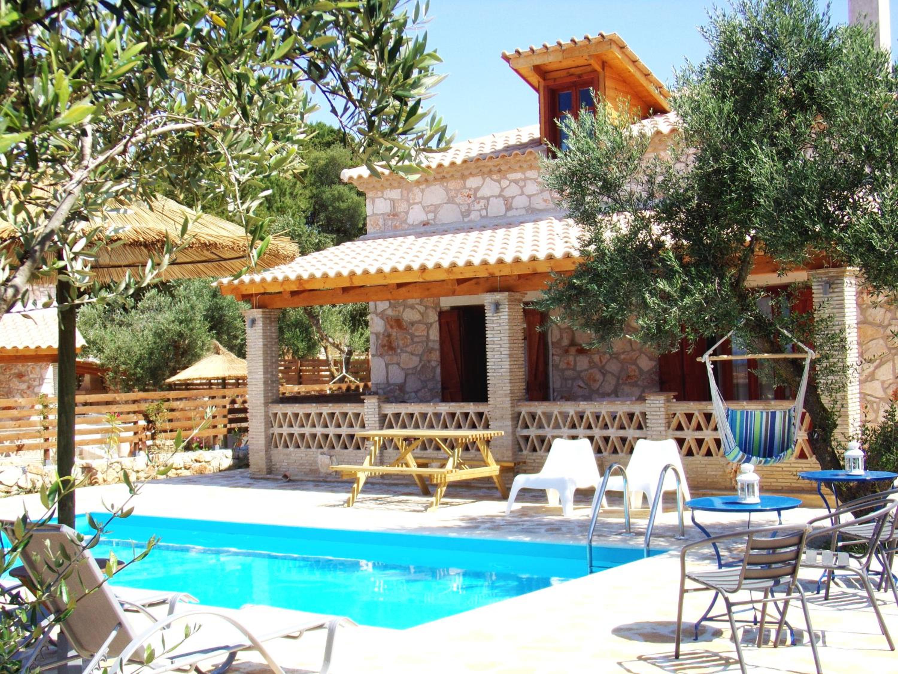 SUPERIOR VILLAS 2BDRMS Next to the BEACH with private POOL and Outdoor SPA BATH - Photo 2