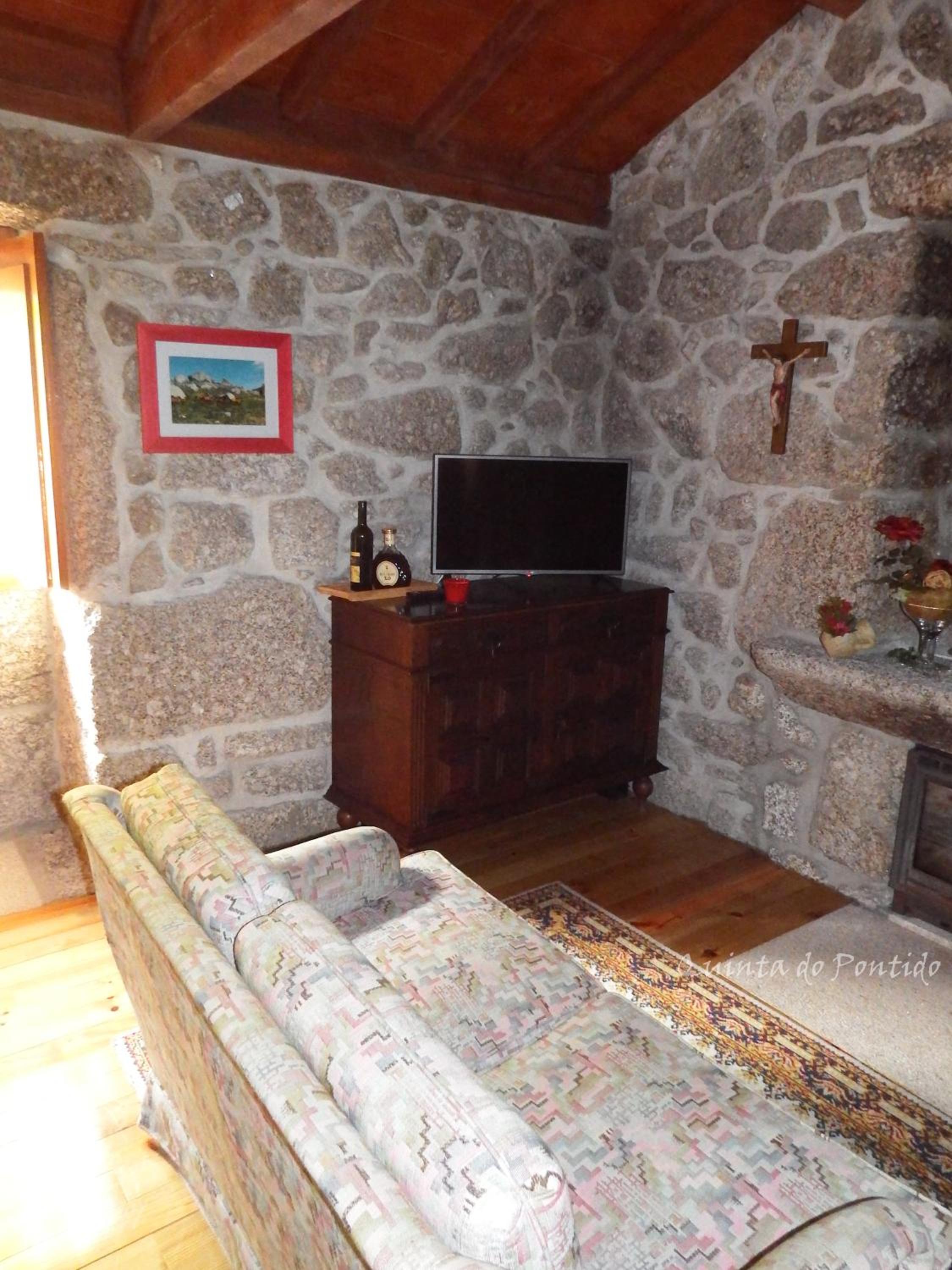 Three-Bedroom House photo 3