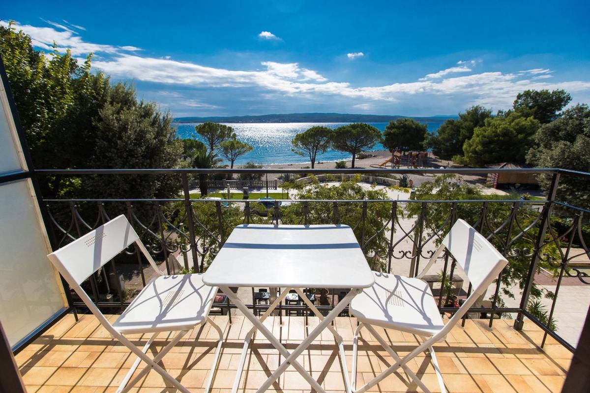 Studio Apartment with Sea View photo 2