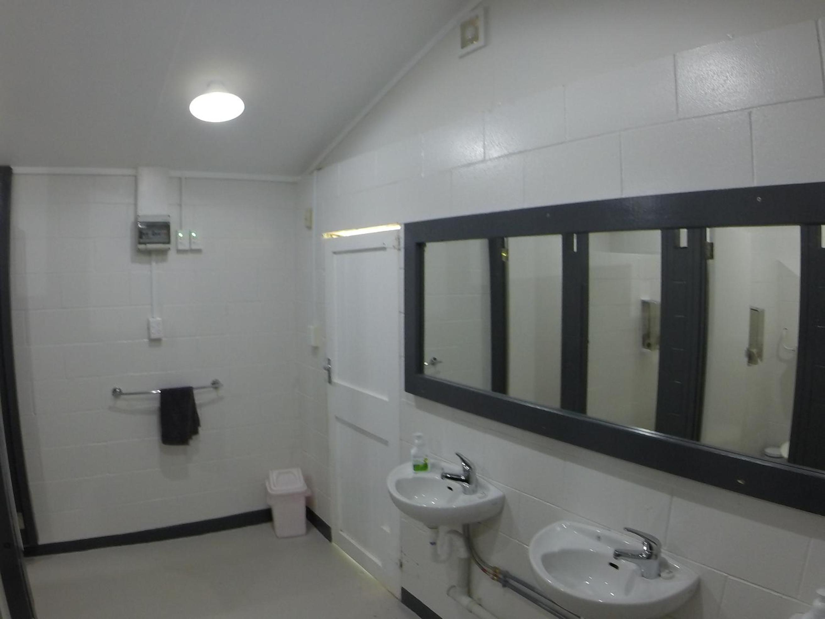 4-Bed Mixed Dormitory Room photo 3