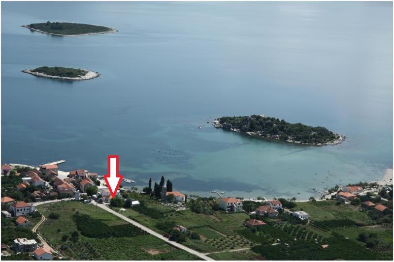 Apartment with Sea View - Photo 8