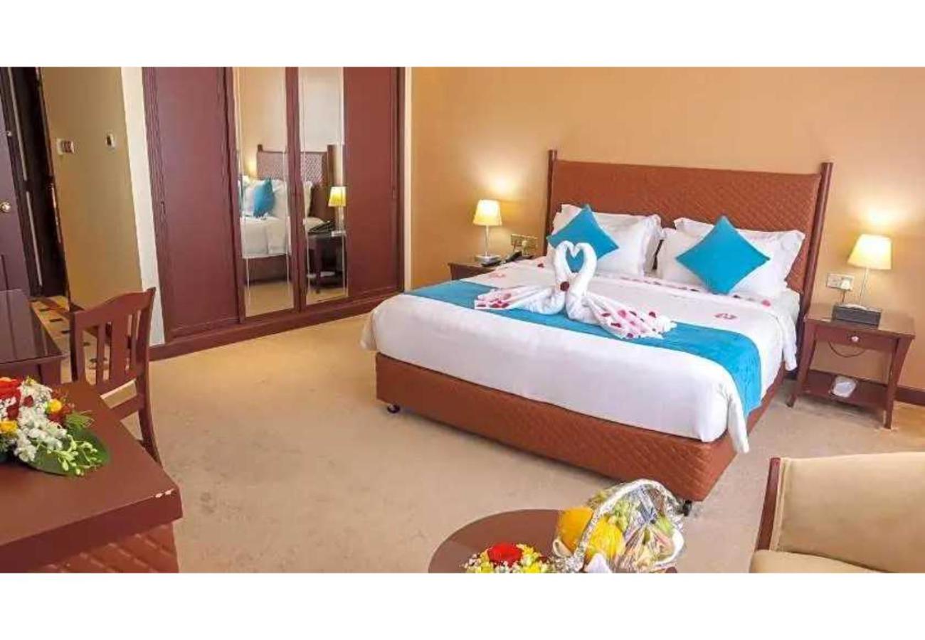 Deluxe King Room - Photo 3