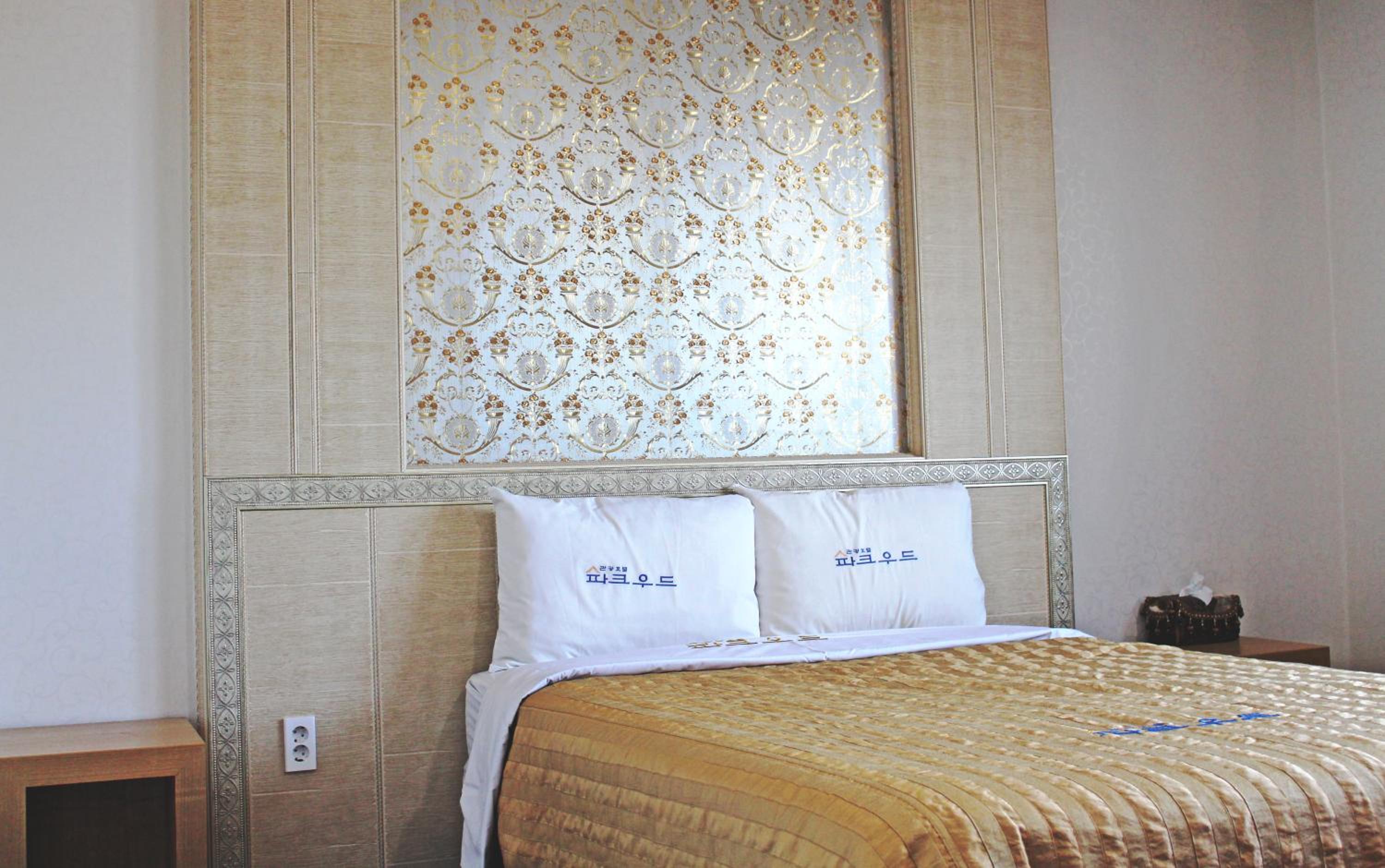 Premium Double Room - Photo 6