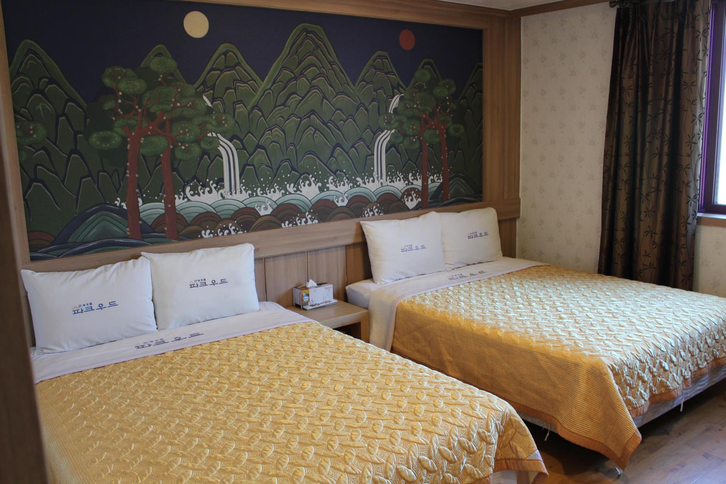 Premium Family Room (4 Adults) - Photo 5