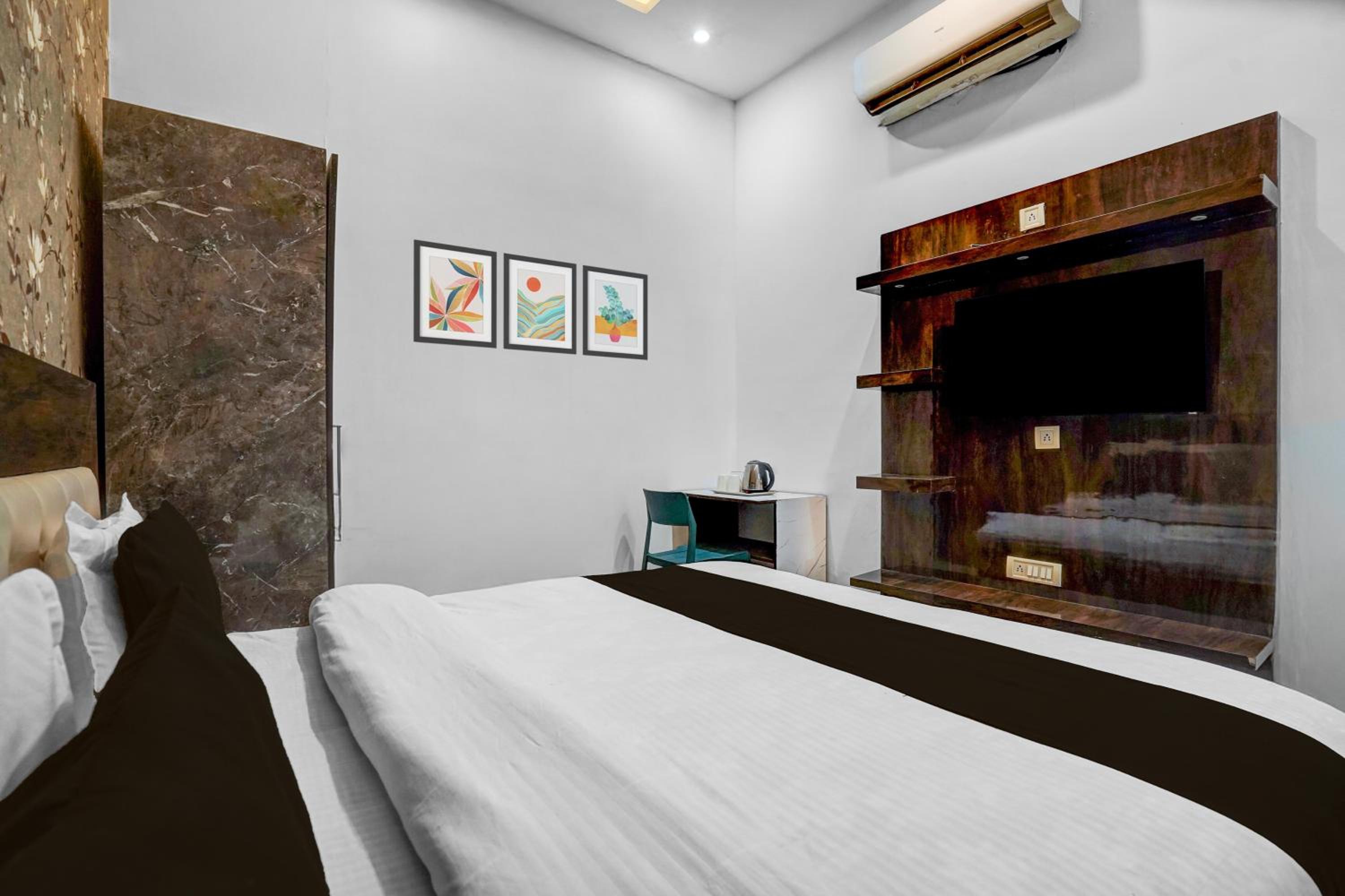 Deluxe Triple Room photo 3