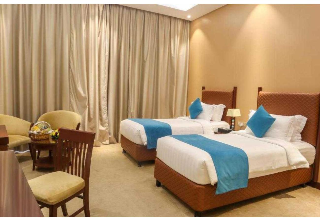 Deluxe Twin Room - Photo 2