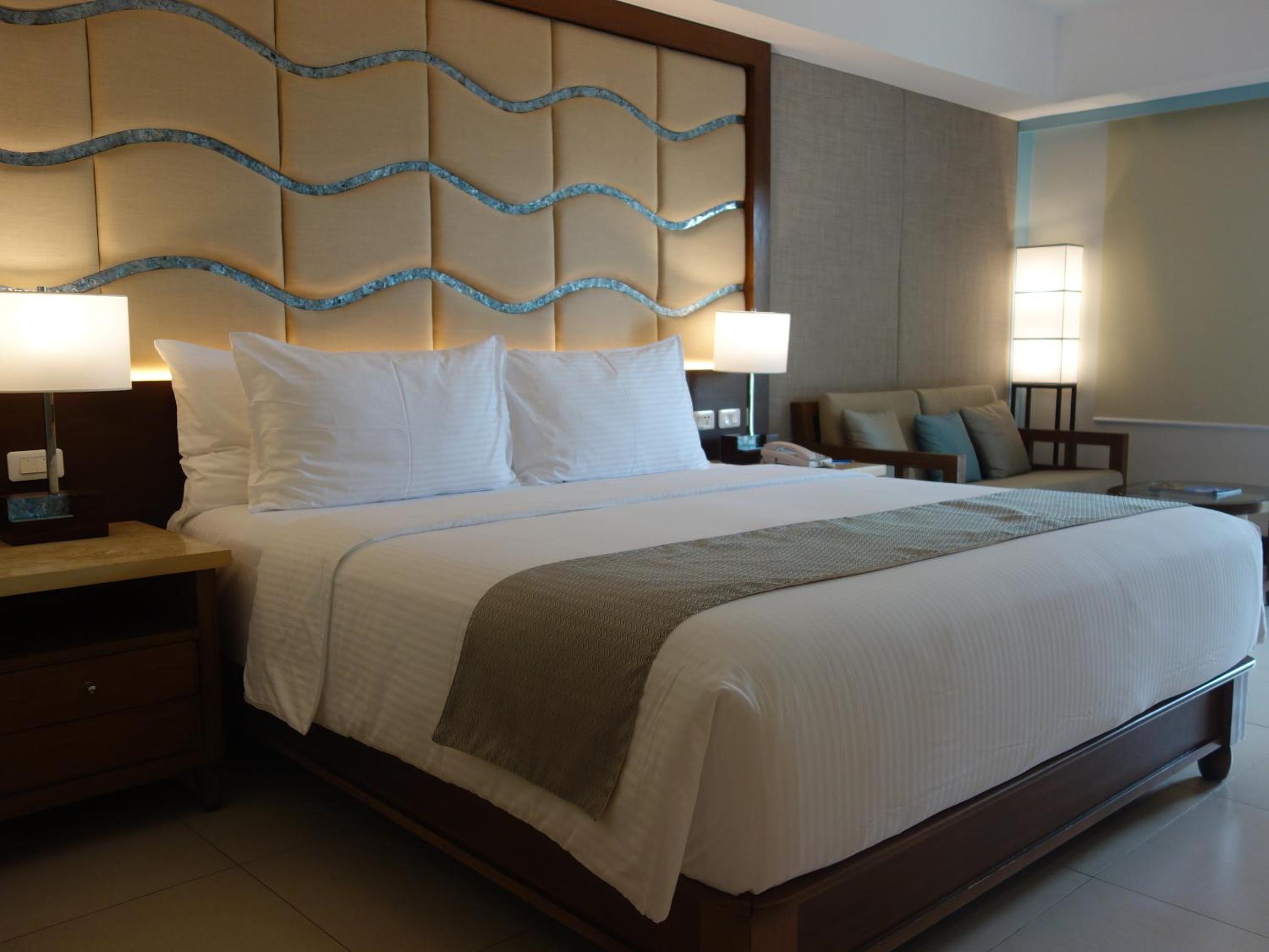 Deluxe Room - Photo 2