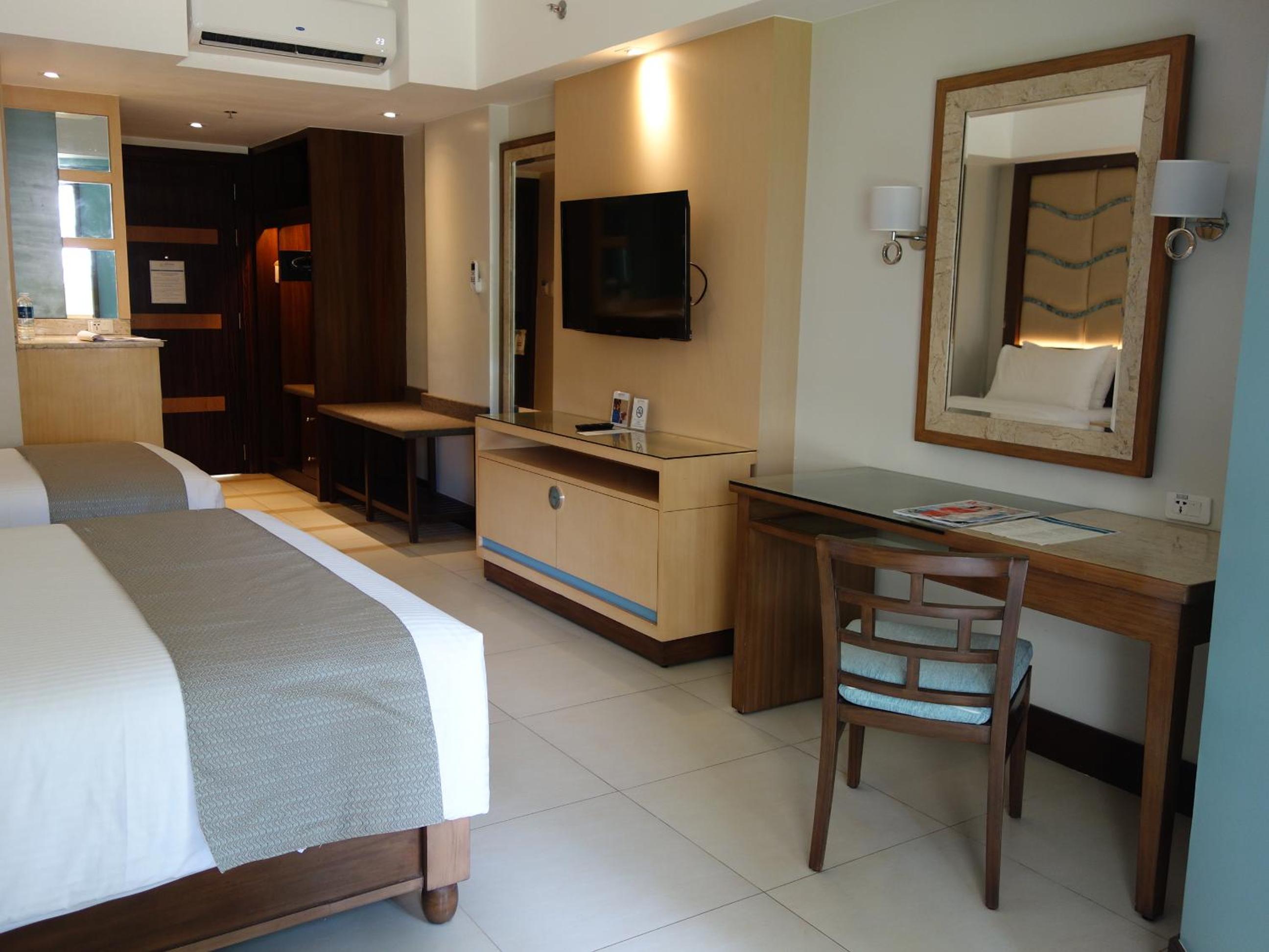 Deluxe Room - Photo 9