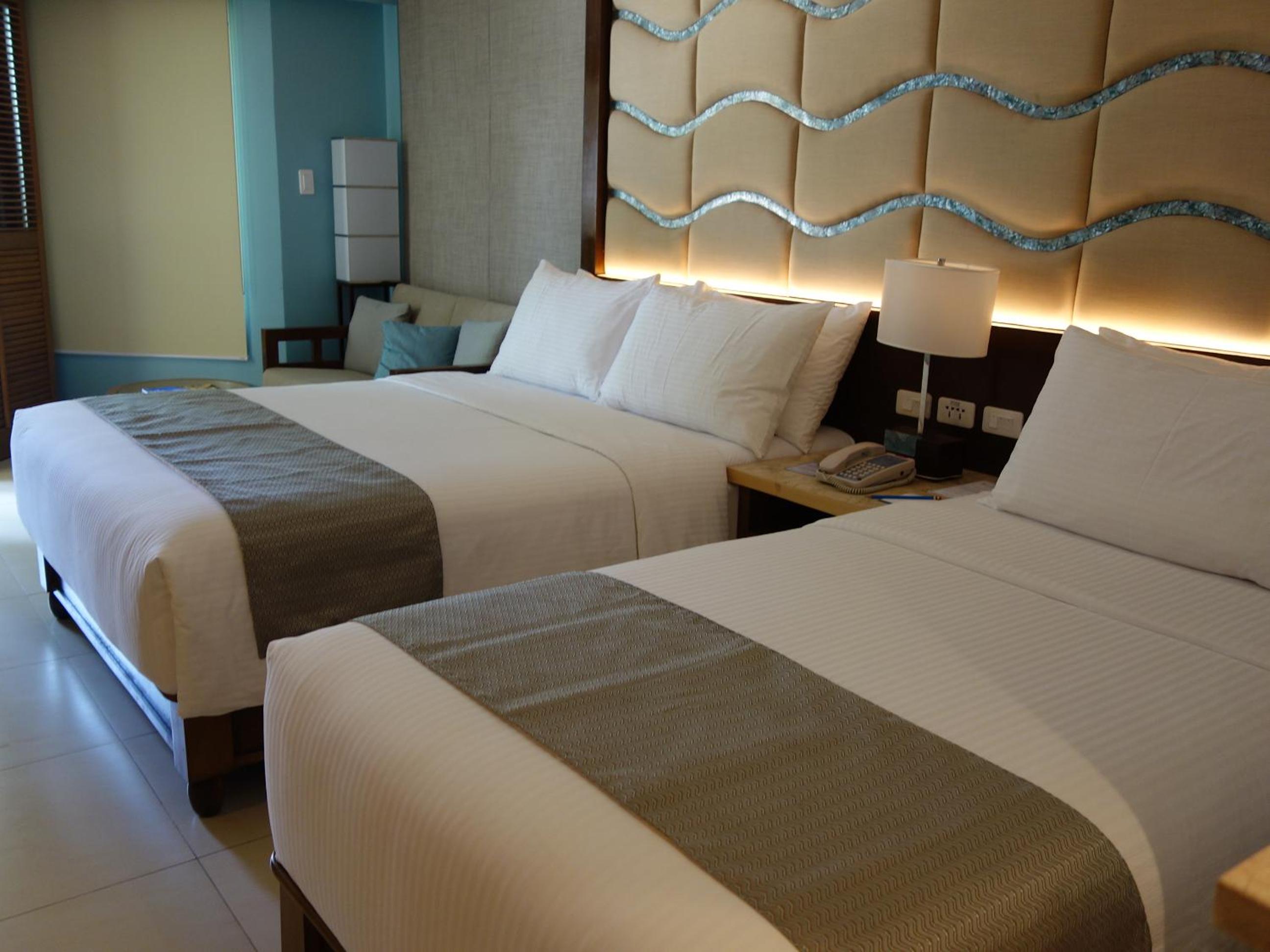 Deluxe Room - Photo 7