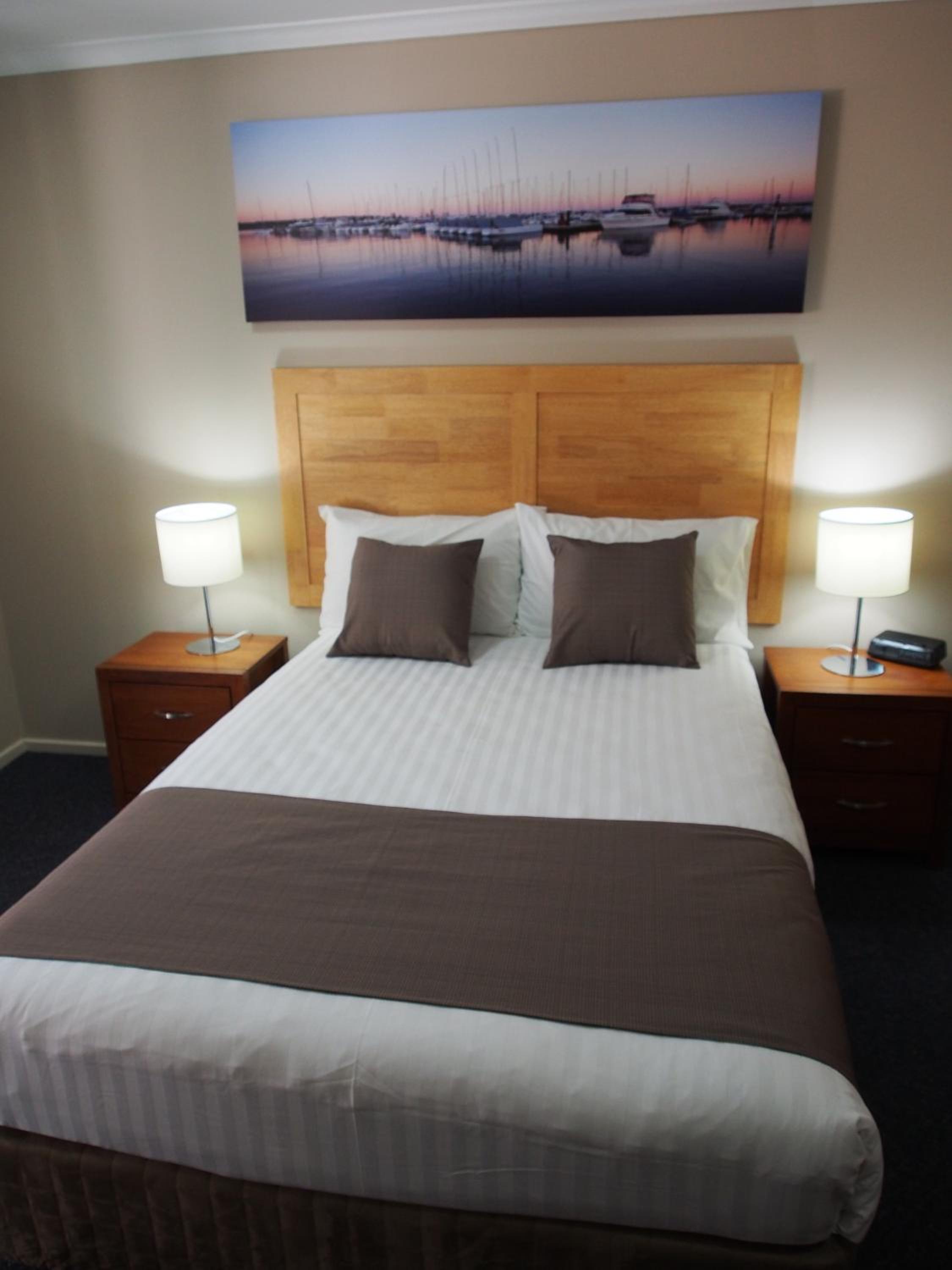 Queen Room photo 1