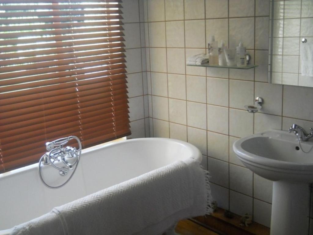Double Room - Photo 11