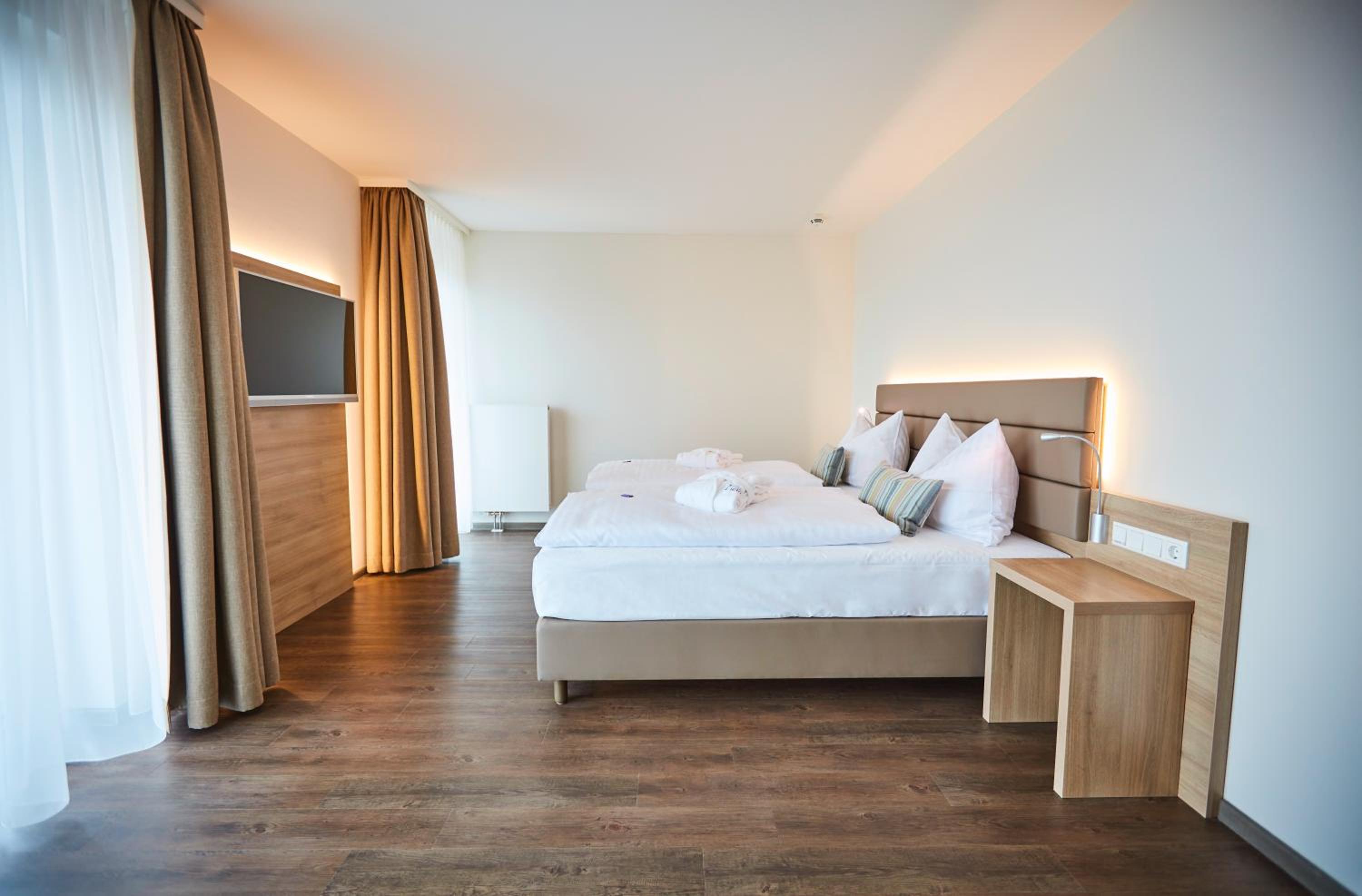 Double Room - Disability Access - Photo 2
