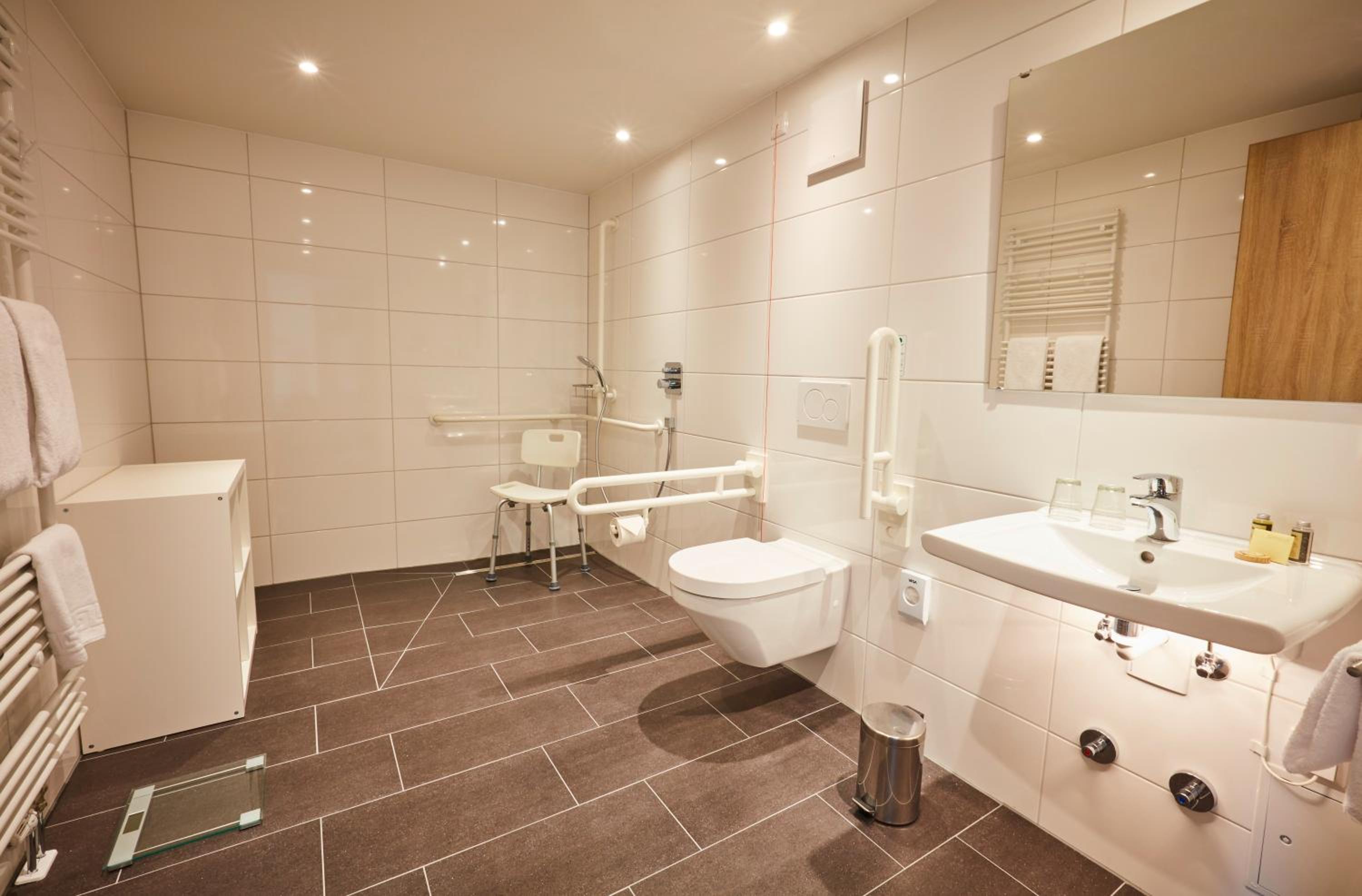Double Room - Disability Access - Photo 4
