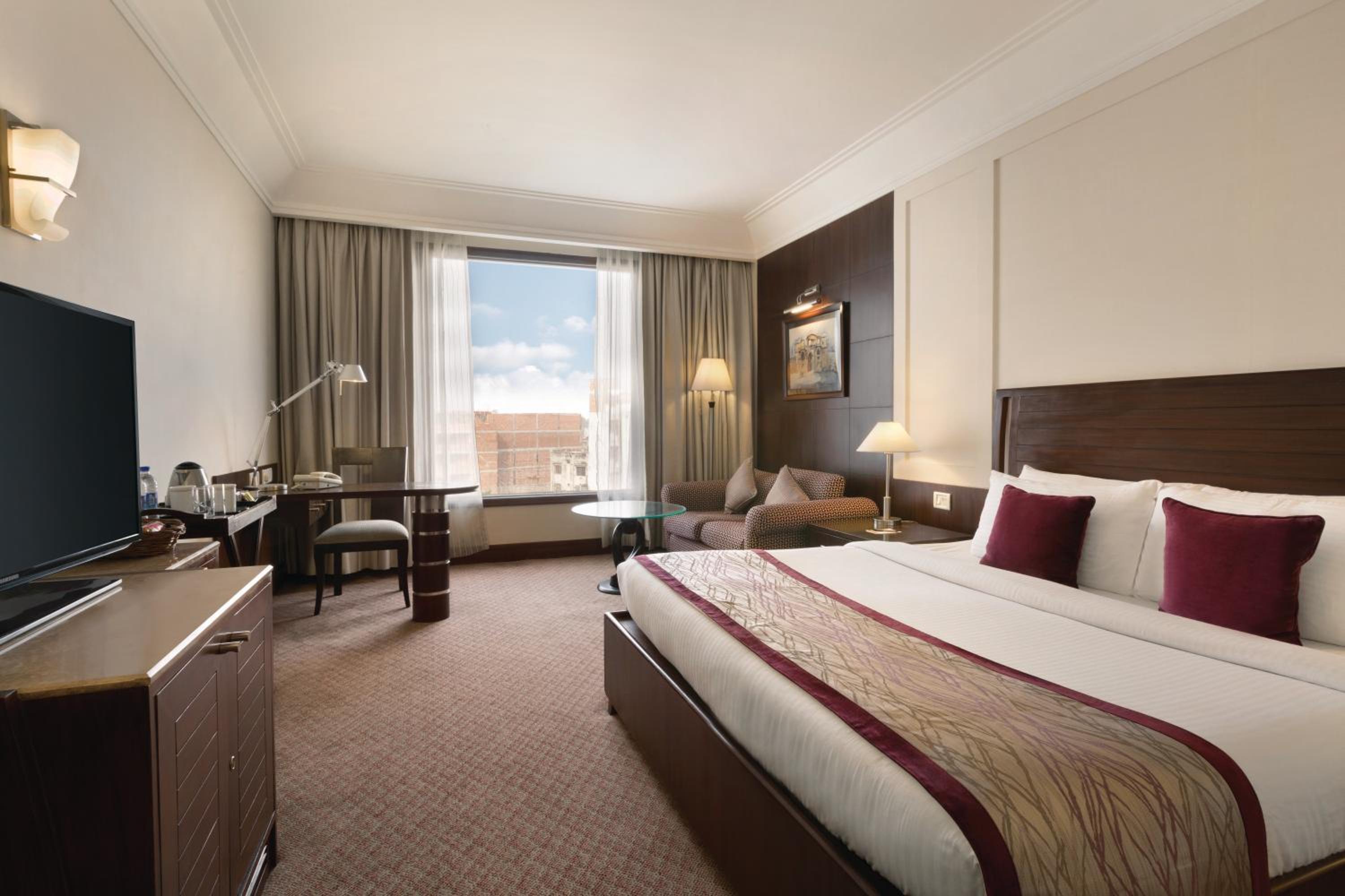 Superior King Room - Non-Smoking