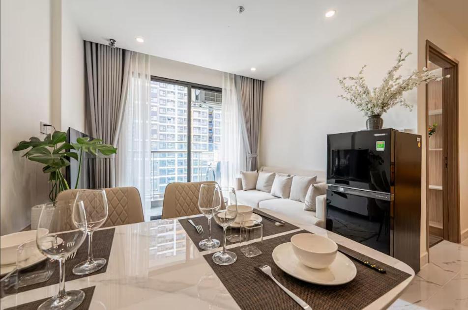 One-Bedroom Apartment with Balcony photo 1