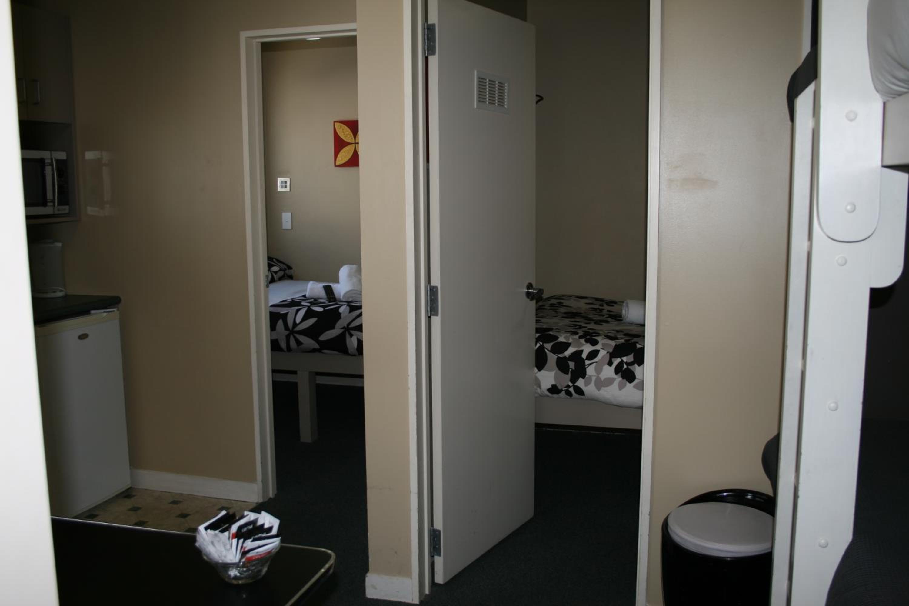 Two-Bedroom Apartment - Photo 4