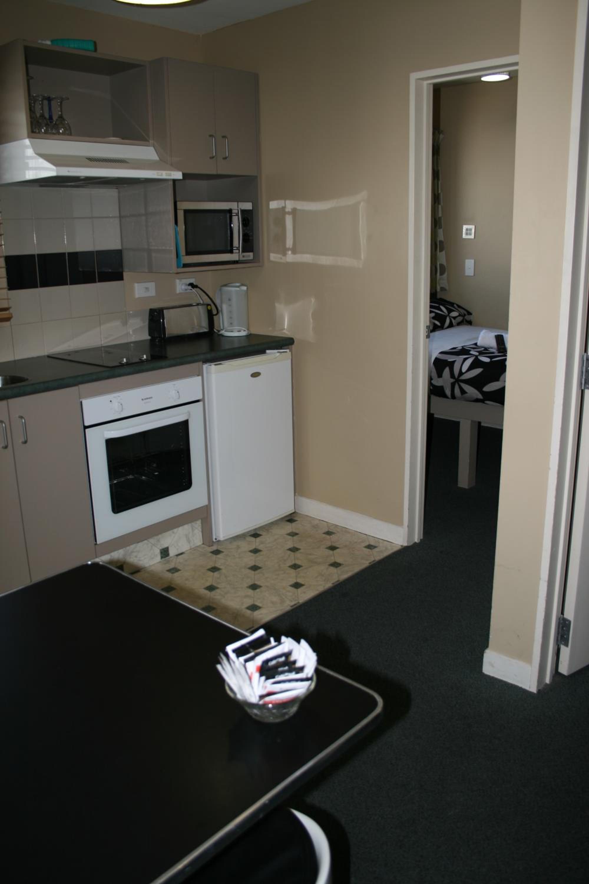 Two-Bedroom Apartment - Photo 6
