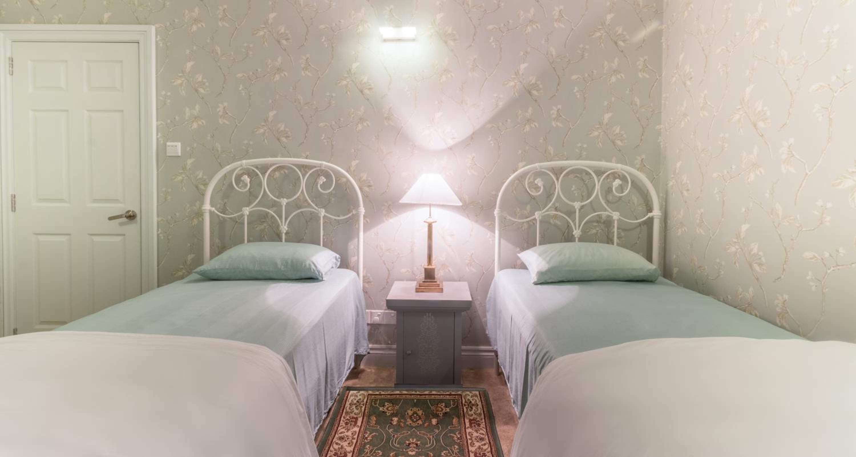 Deluxe Twin Room photo 3