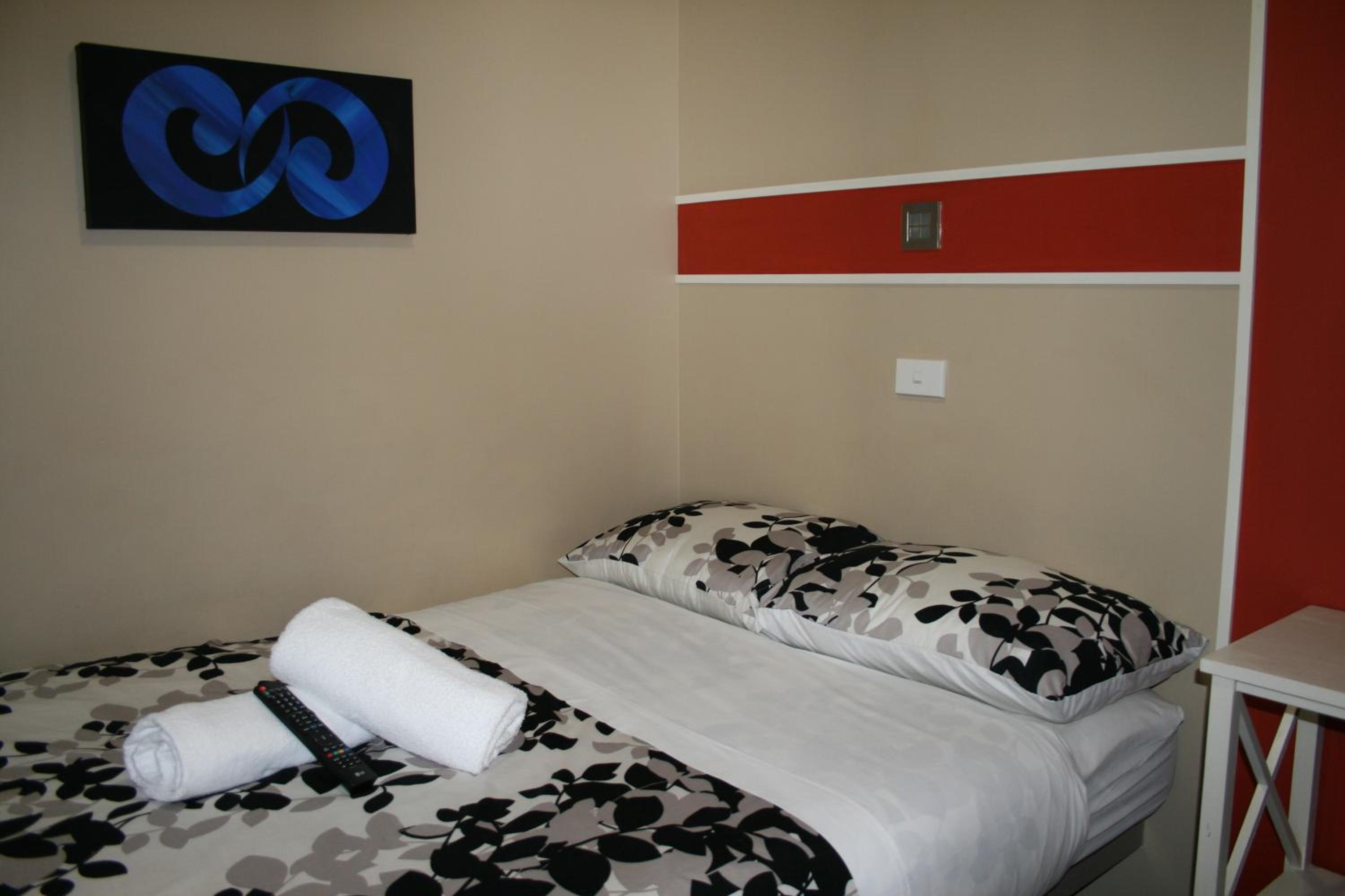 Two-Bedroom Apartment - Photo 12