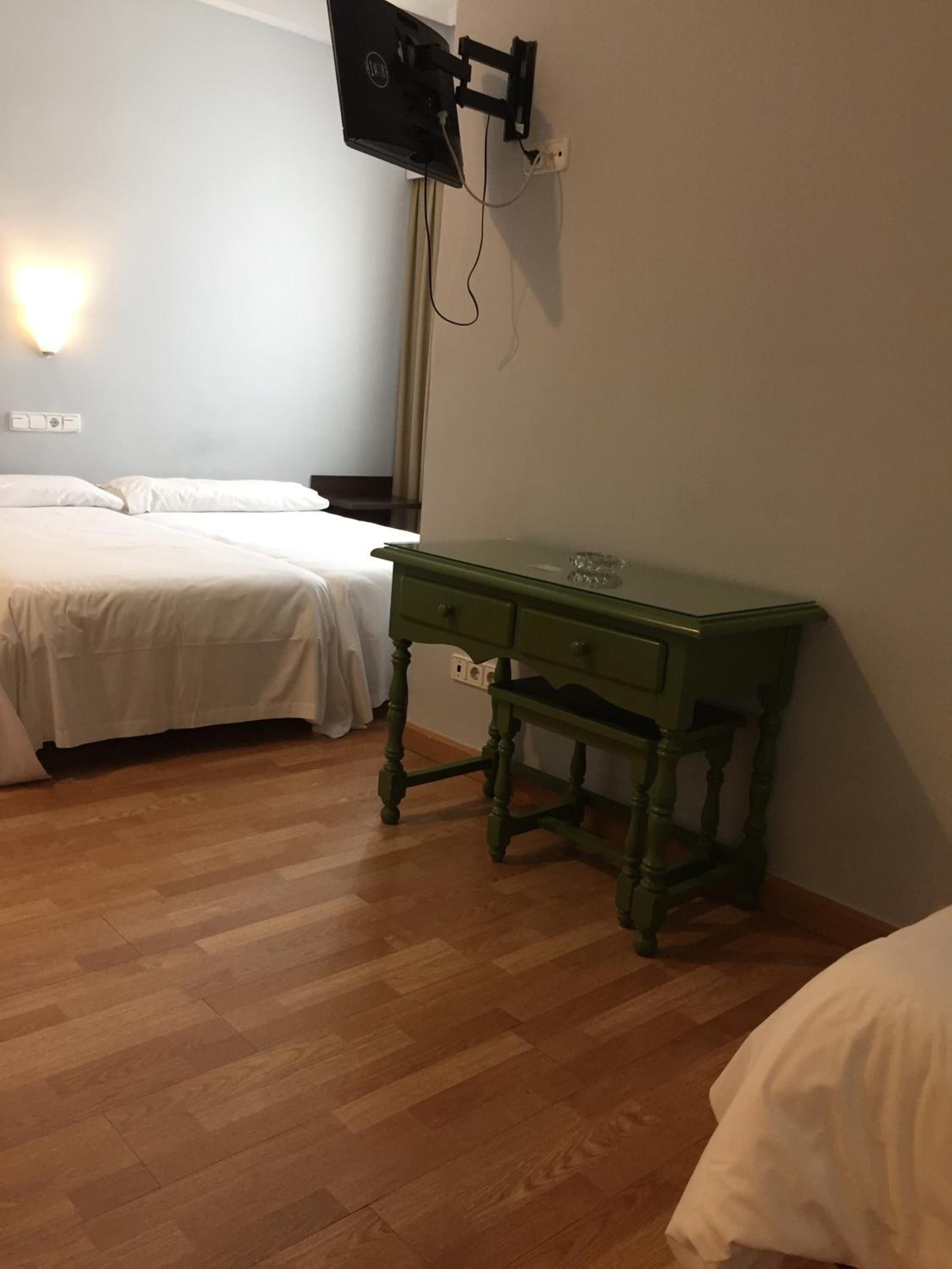 Triple Room - Photo 1