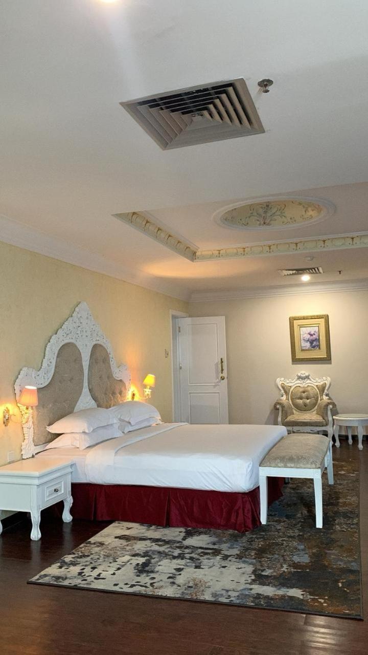 Presidential Suite photo 3