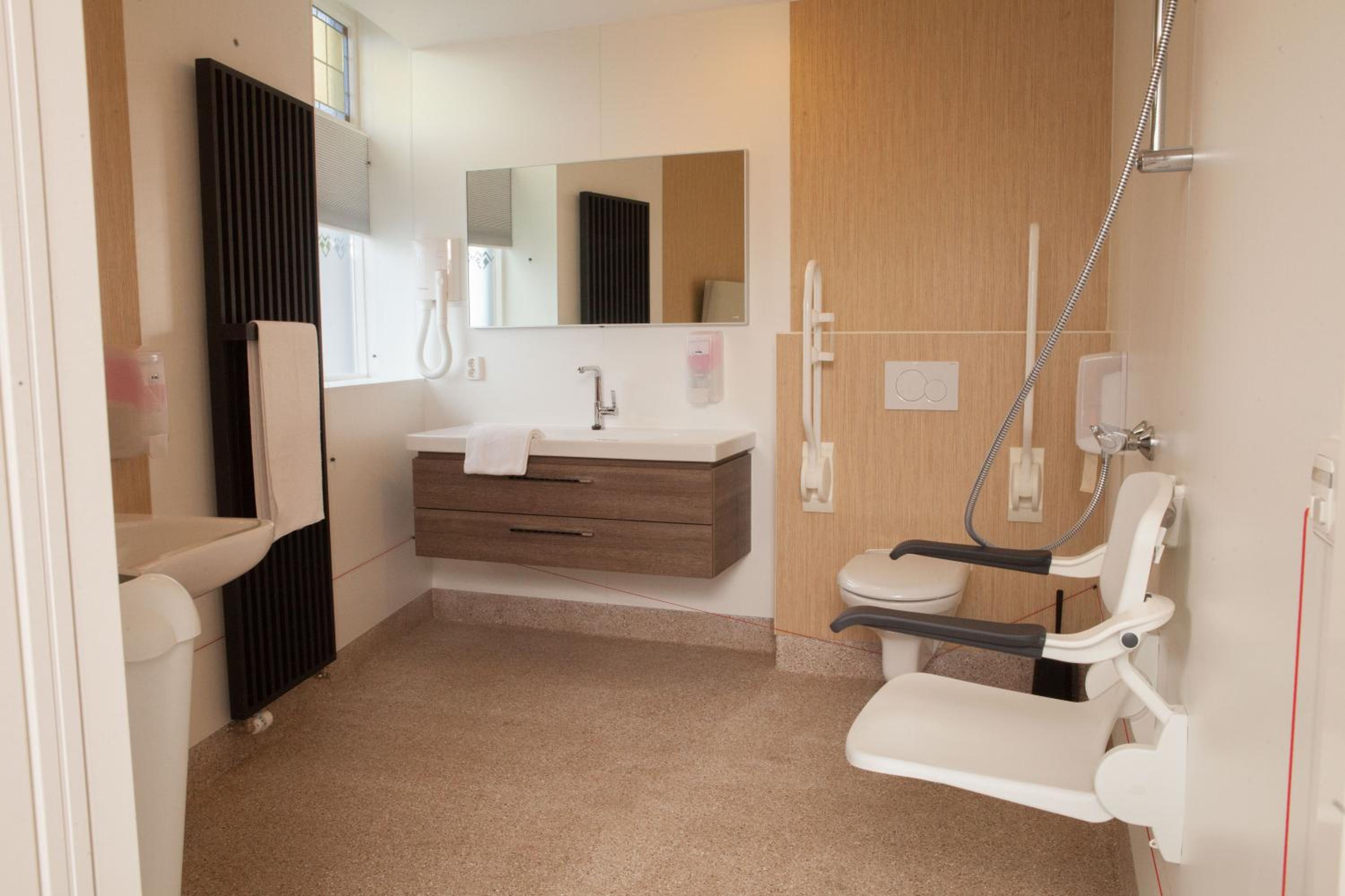 Double Room - Disability Access - Photo 7