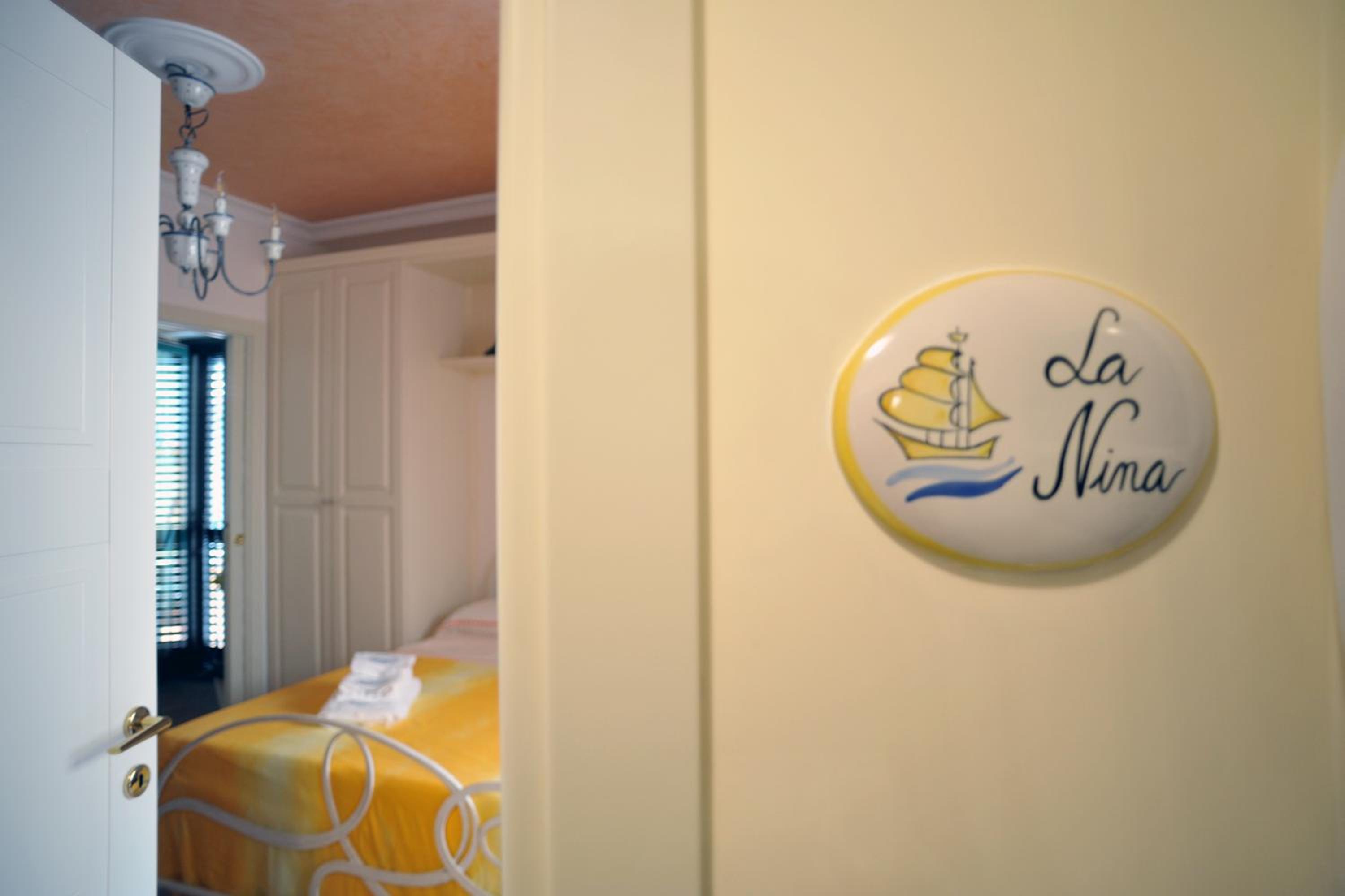 Double Room with Balcony - Photo 1