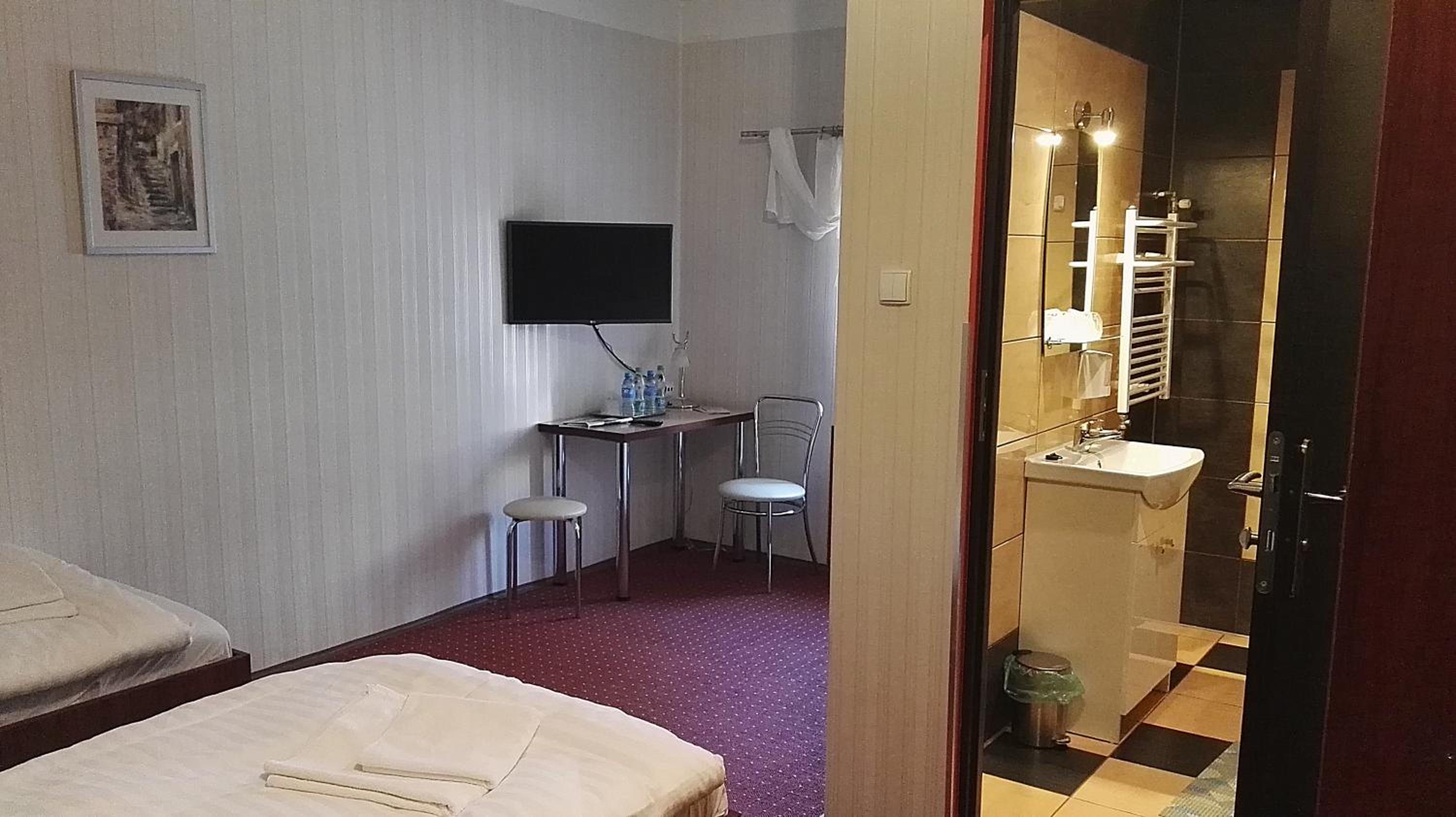 Double Room - Photo 1