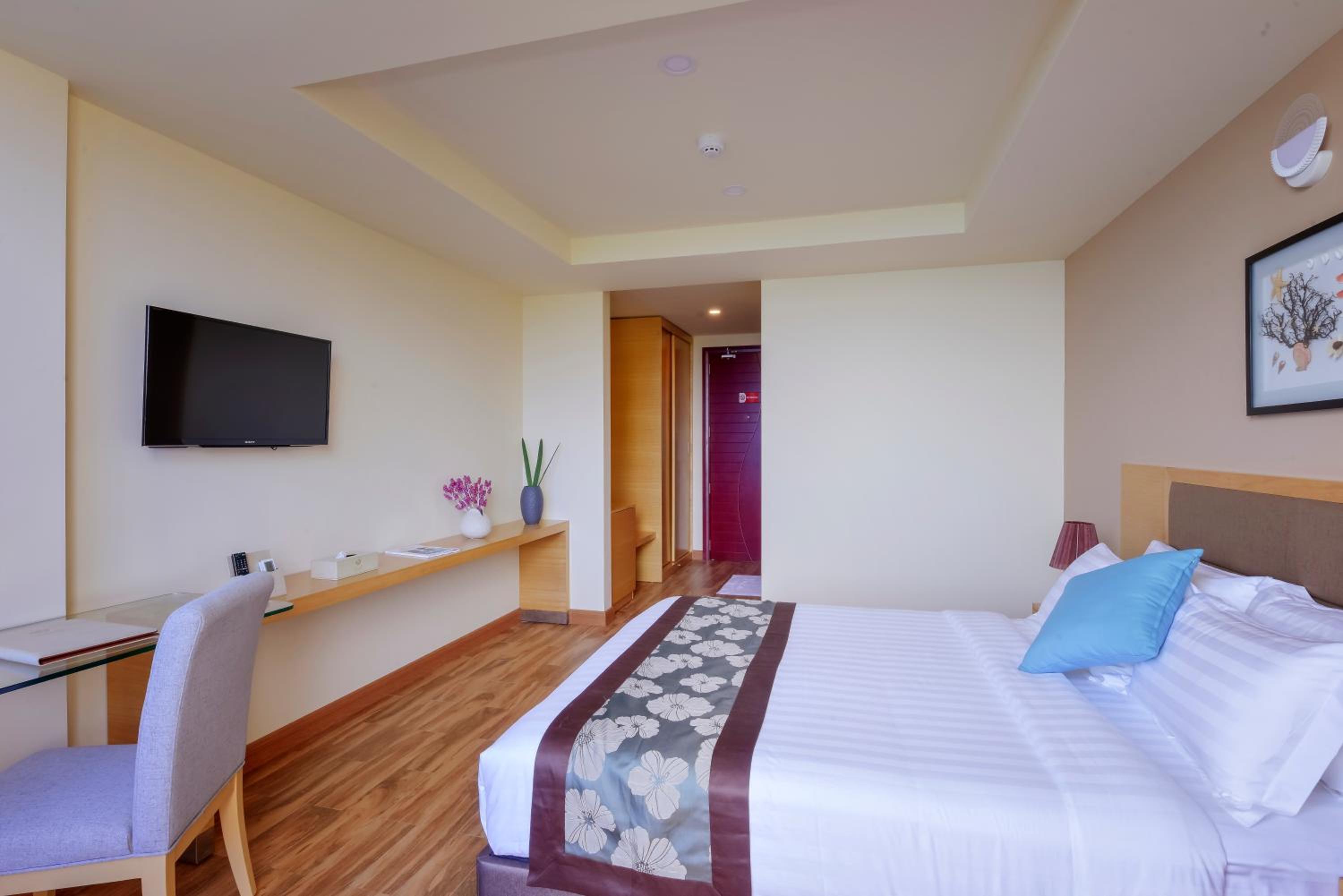 Standard Double or Twin Room (10% off on Spa, Scheduled Excursions and Romantic Dinners [Terms and Conditions apply]) photo 1