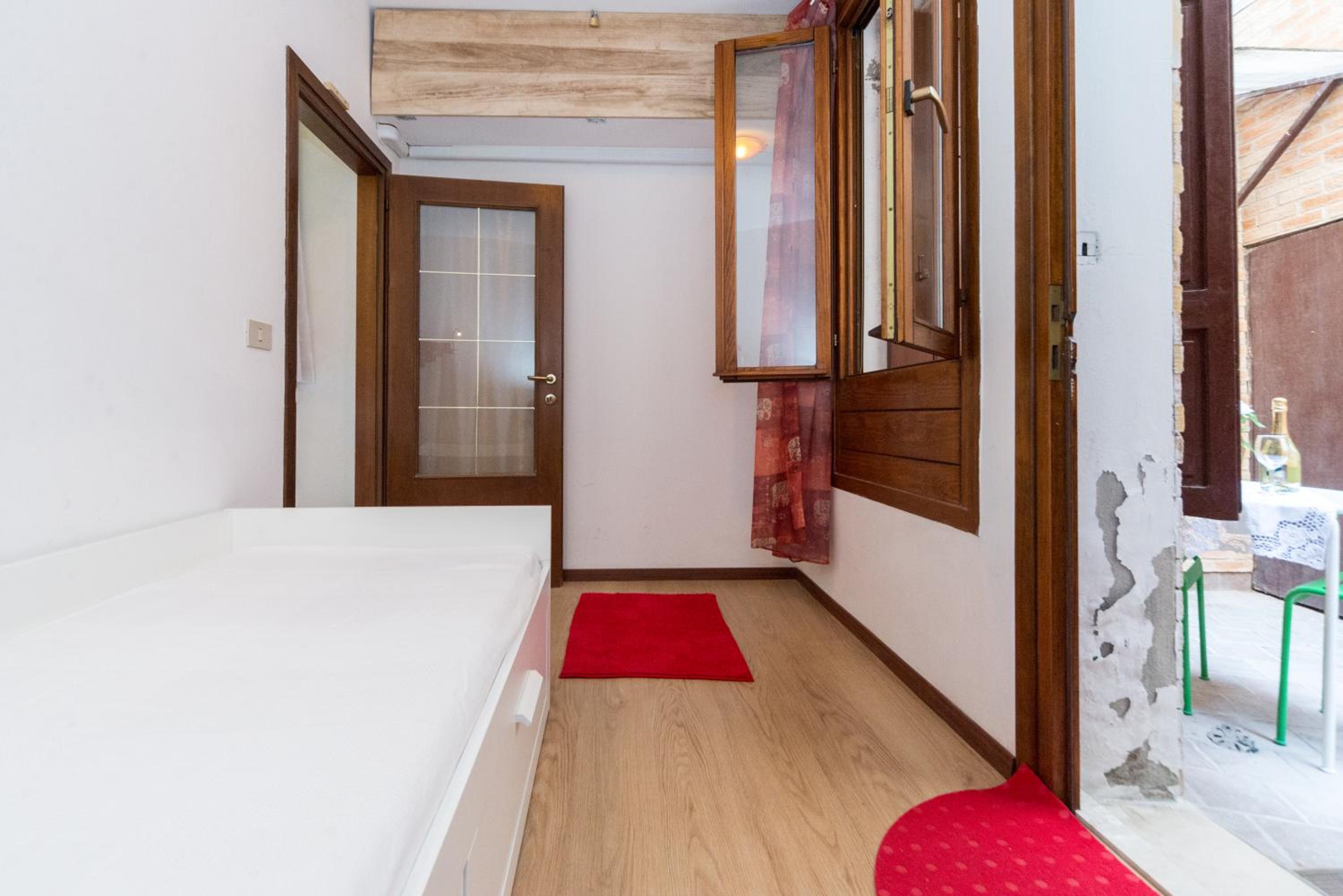Apartment - Ground Floor photo 3
