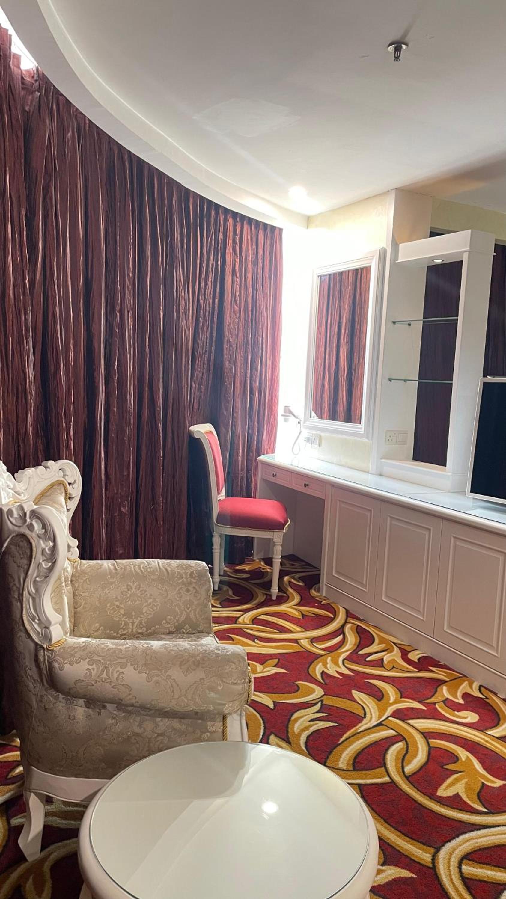 Pacific Suite photo 2