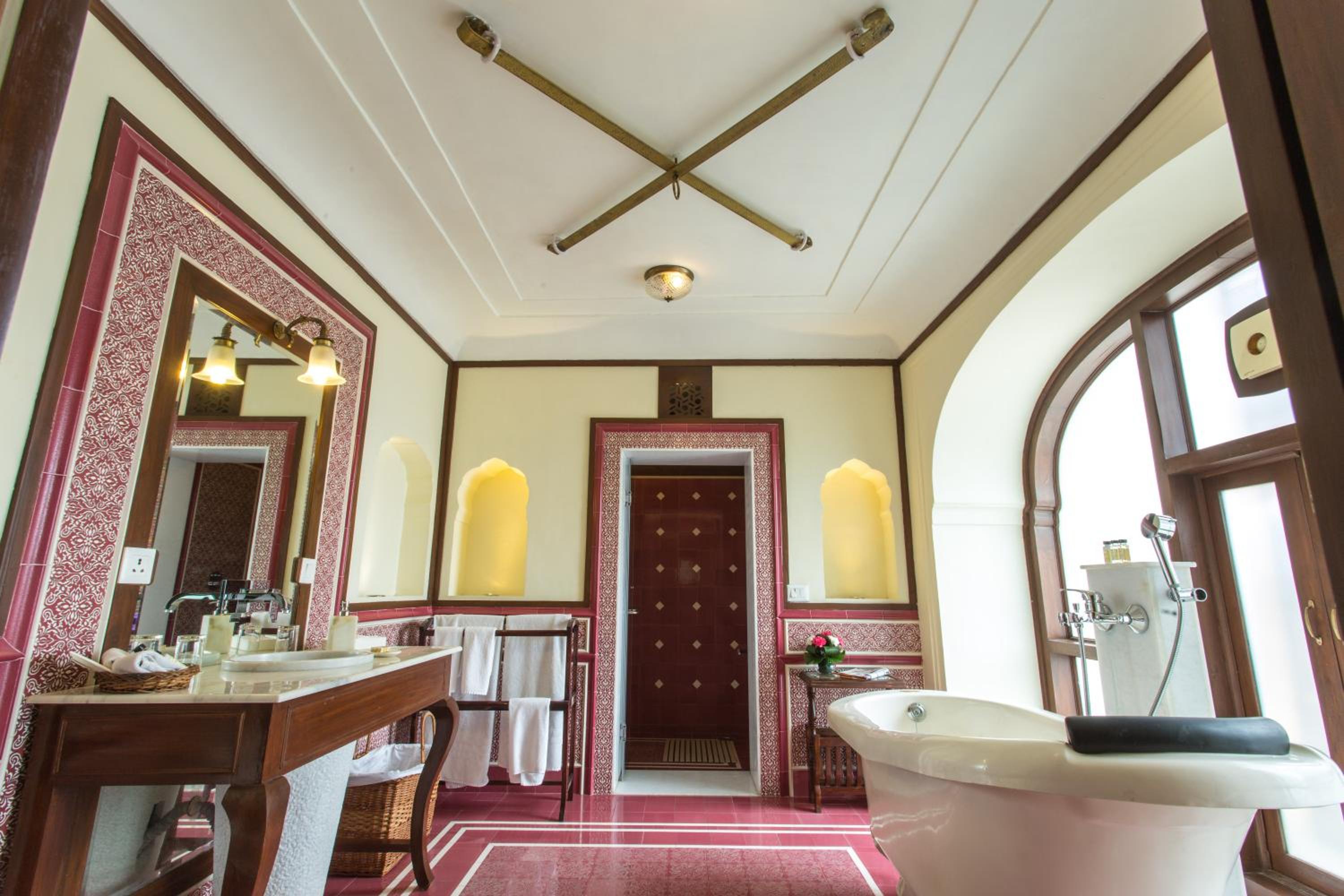 Heritage Signature Suite: 15% off on F&B, 20% off on SPA and Laundry, Enjoy Happy Hours with 1+1 offer, Complimentary In-Room Refreshments, Fruit Basket,10 mins complimentary neck and shoulder message (Subject to availability) – Offer till 31st Aug’26