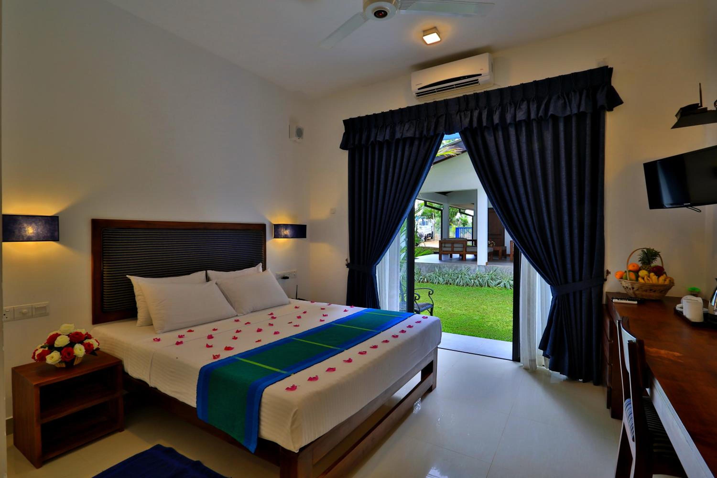 Deluxe Double or Twin Room with Balcony photo 3