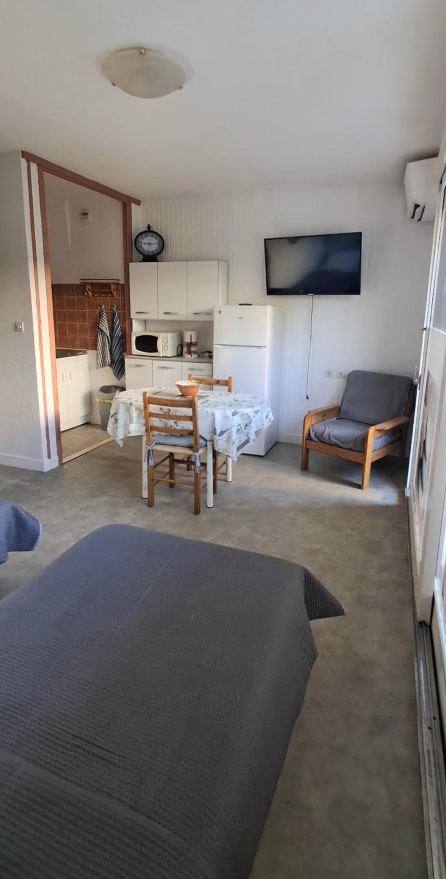 Studio with Terrace