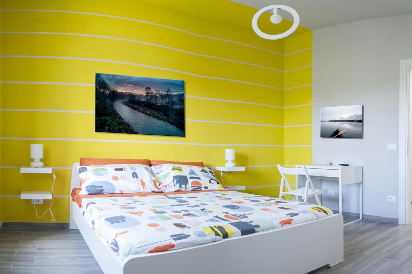 Standard King Room - Photo 8