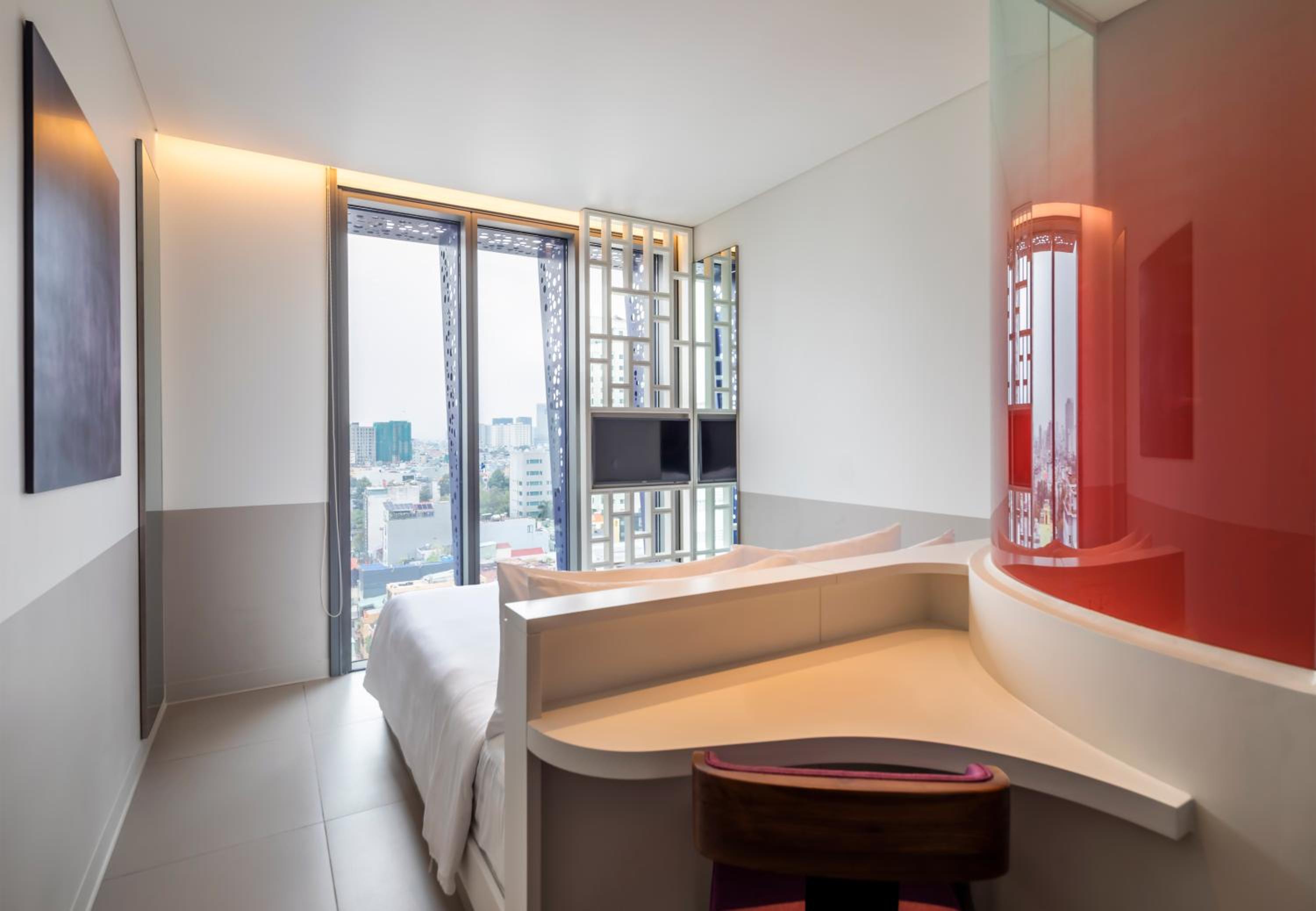 Queen Room with City View photo 3