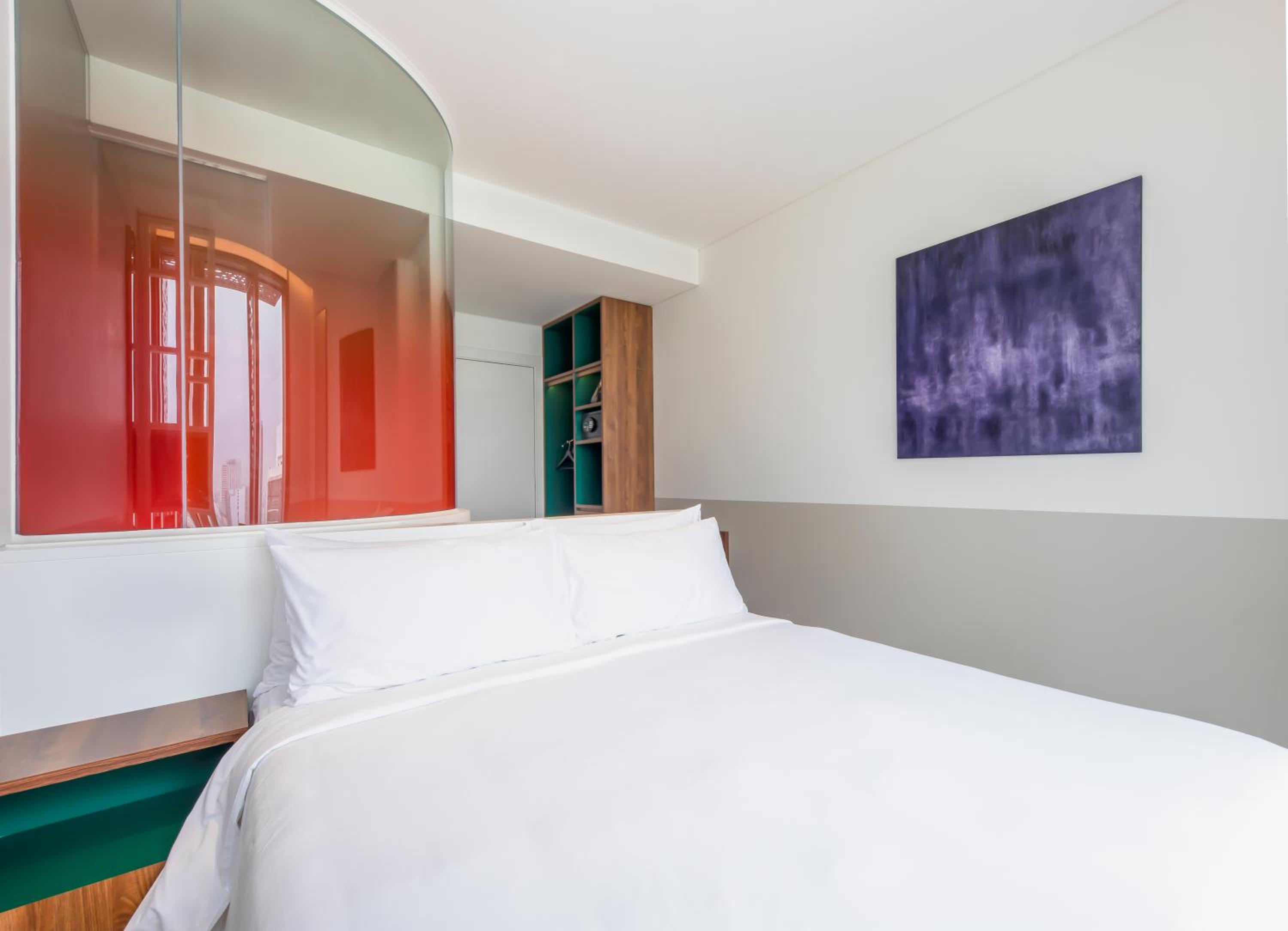 Queen Room with City View photo 2
