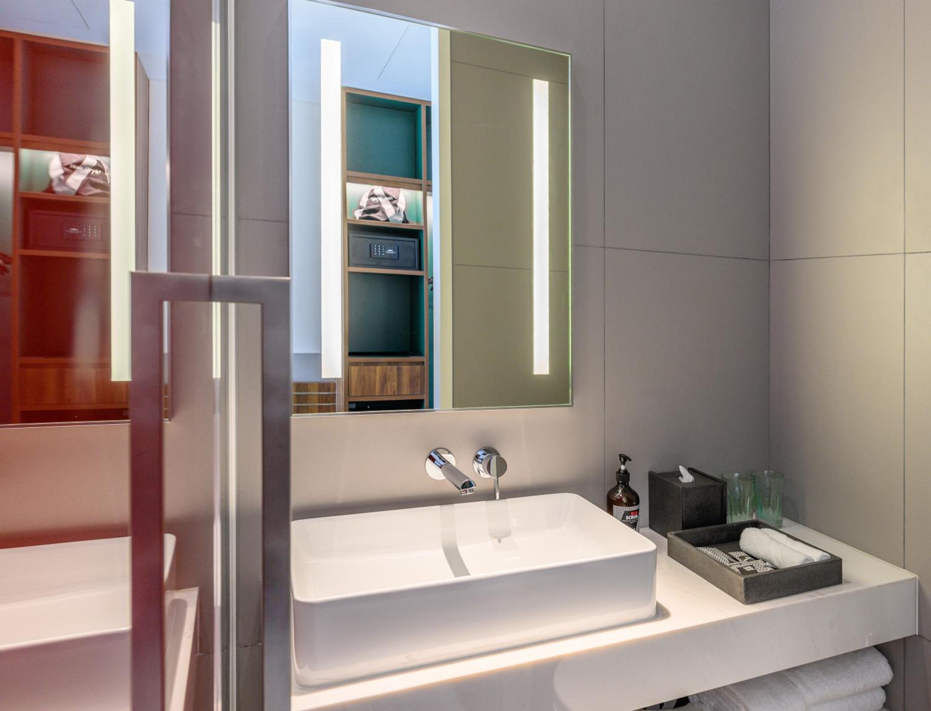 Twin Room with City View