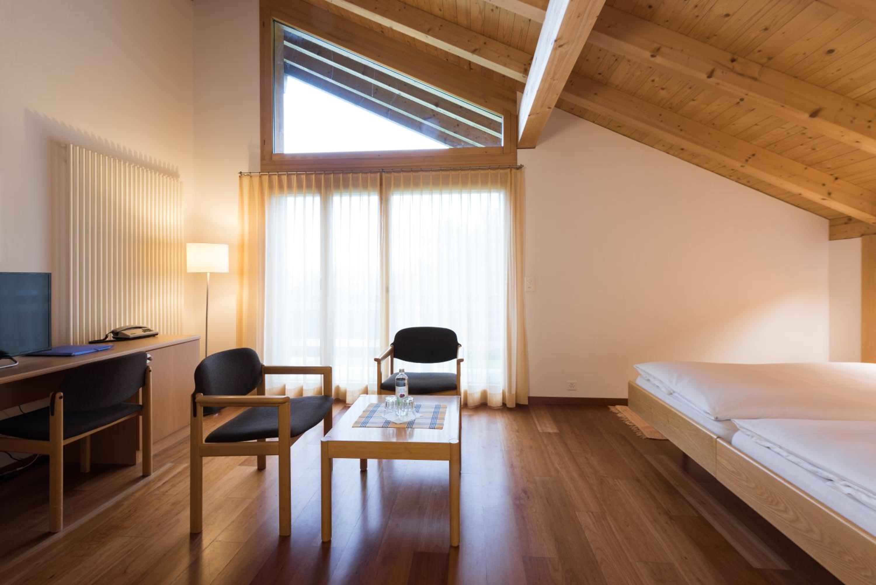Twin Room with Mountain View photo 3