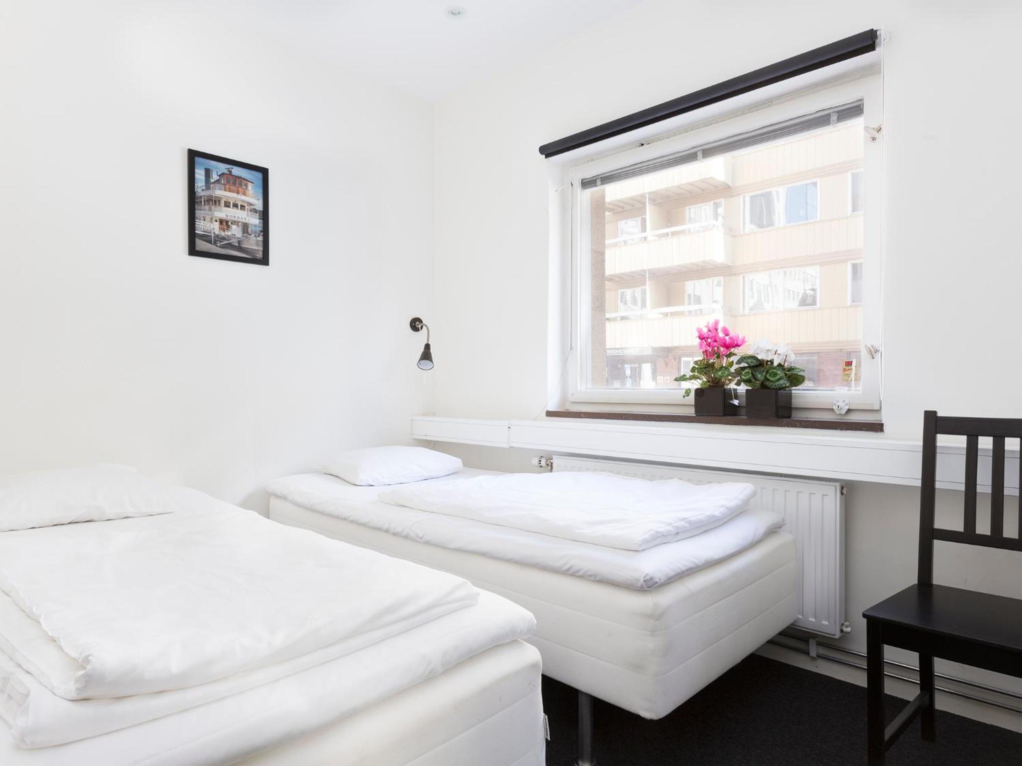 Classic Twin Room with Private Bathroom