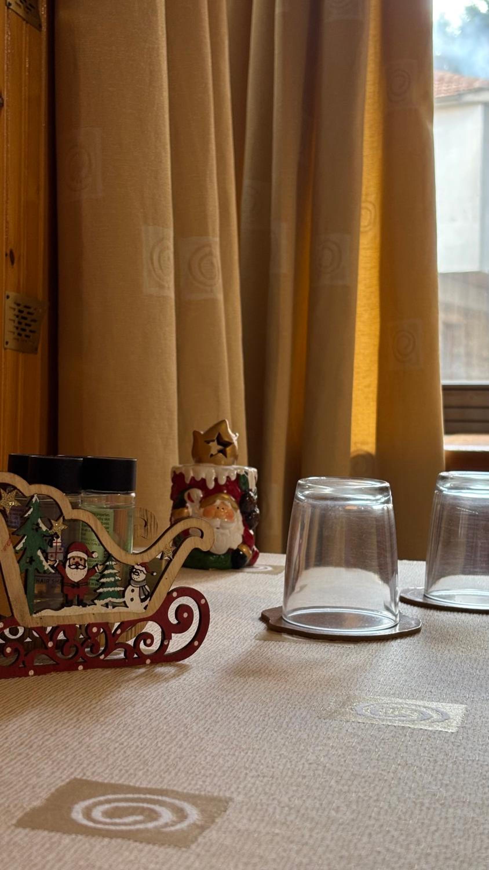 Deluxe Double or Twin Room - Photo 2